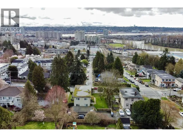 1315 SIXTH AVENUE, New Westminster 3