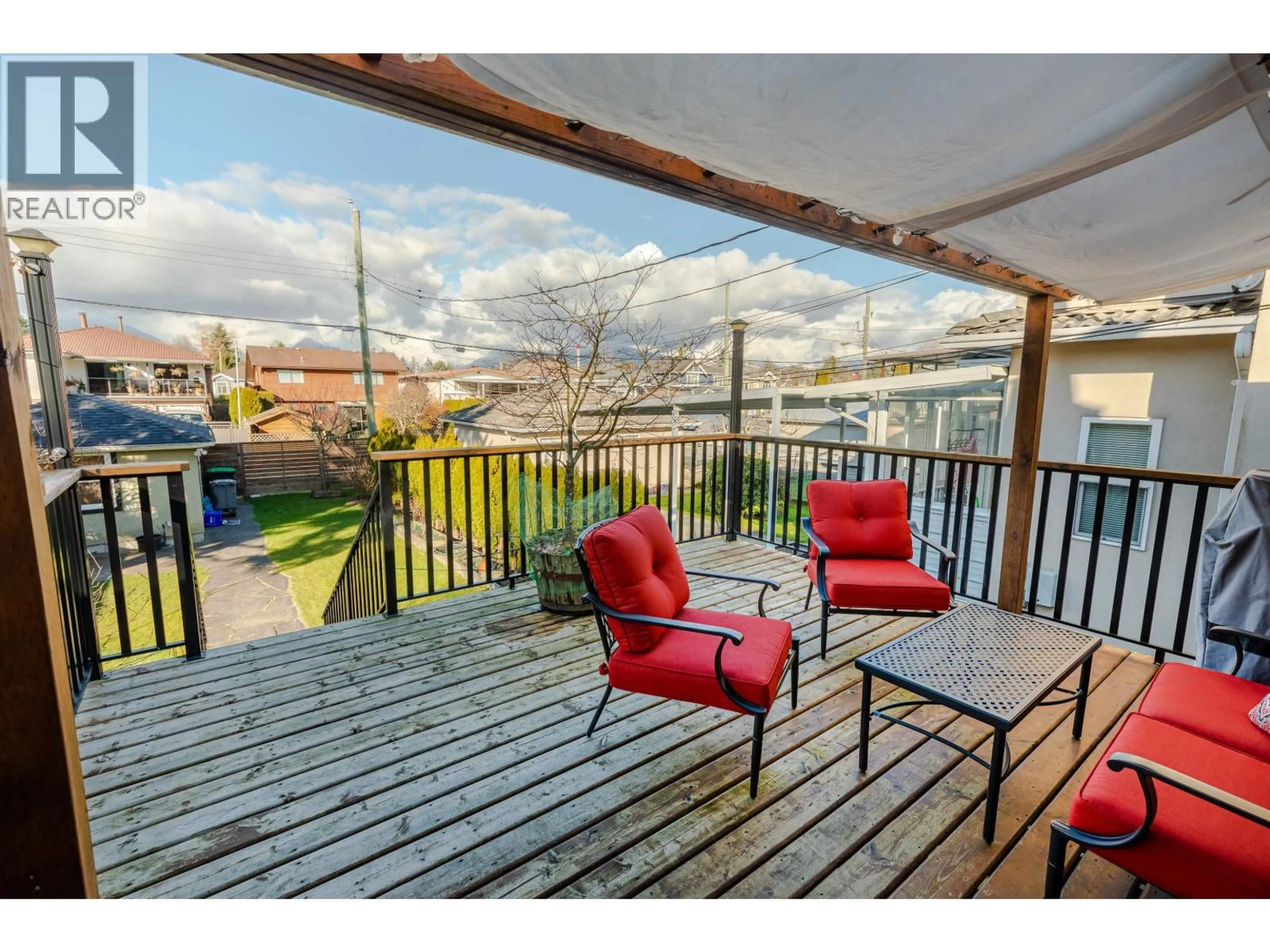 Patio, water/lake/river/ocean view for 2951 VENABLES STREET, Vancouver British Columbia V5K2R8