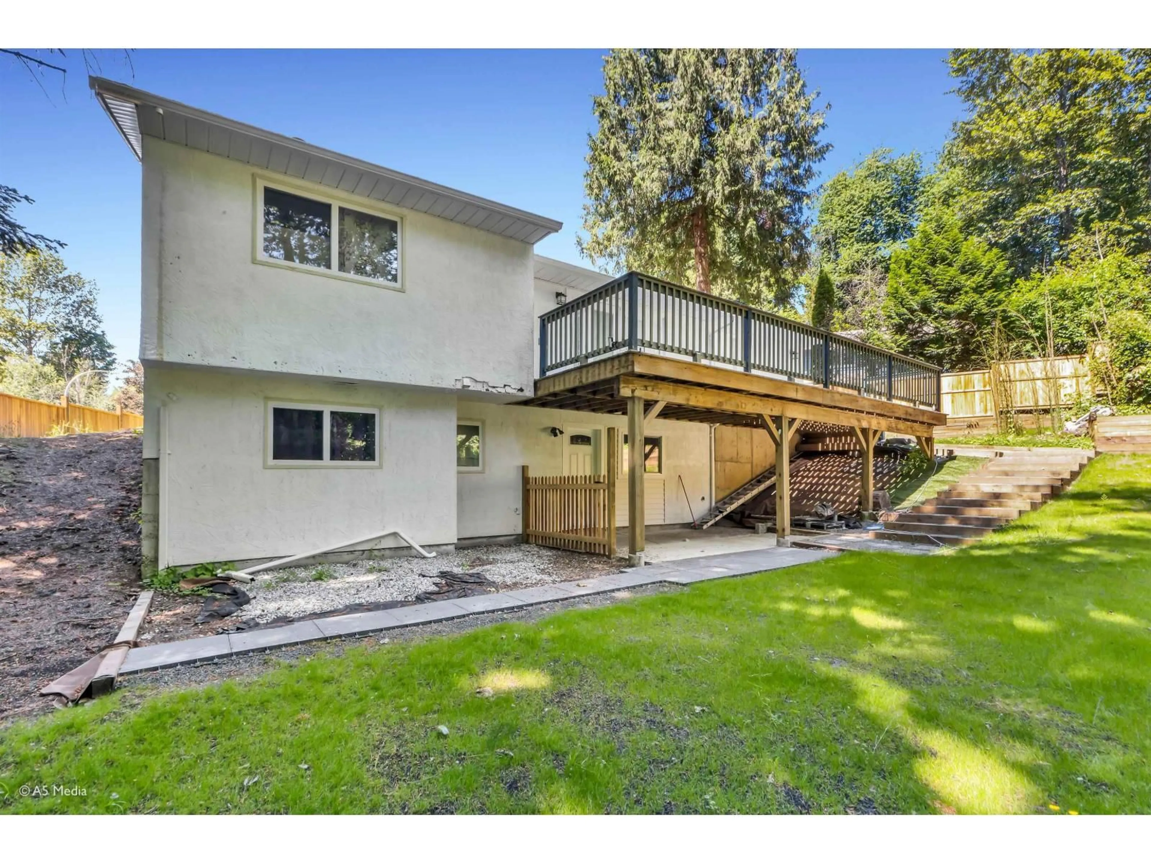 Patio, unknown for 34388 RUSSET PLACE, Abbotsford British Columbia V2S5E2