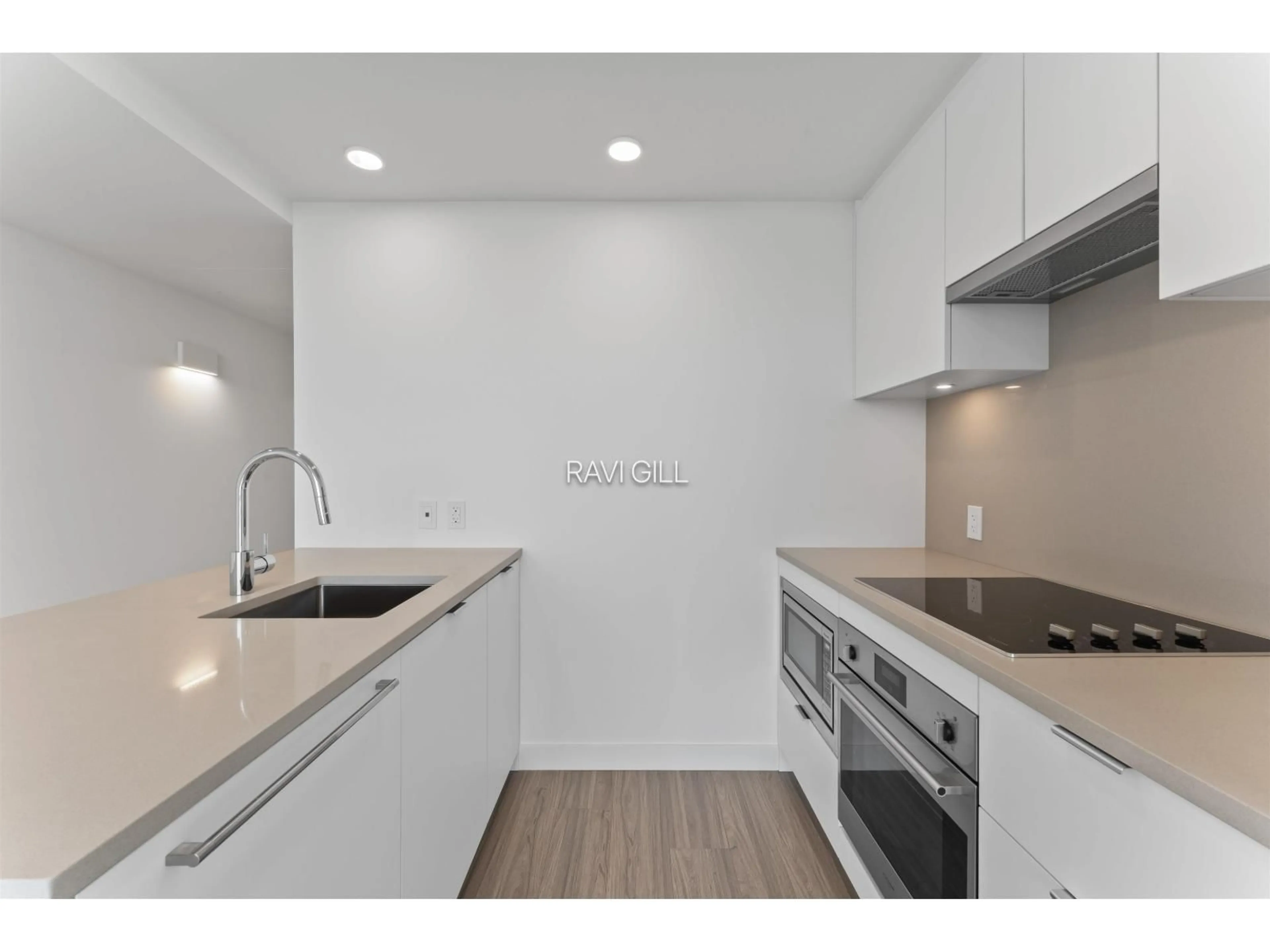 Standard kitchen, unknown for 1003 - 13675 107A AVENUE, Surrey British Columbia V3T0X3