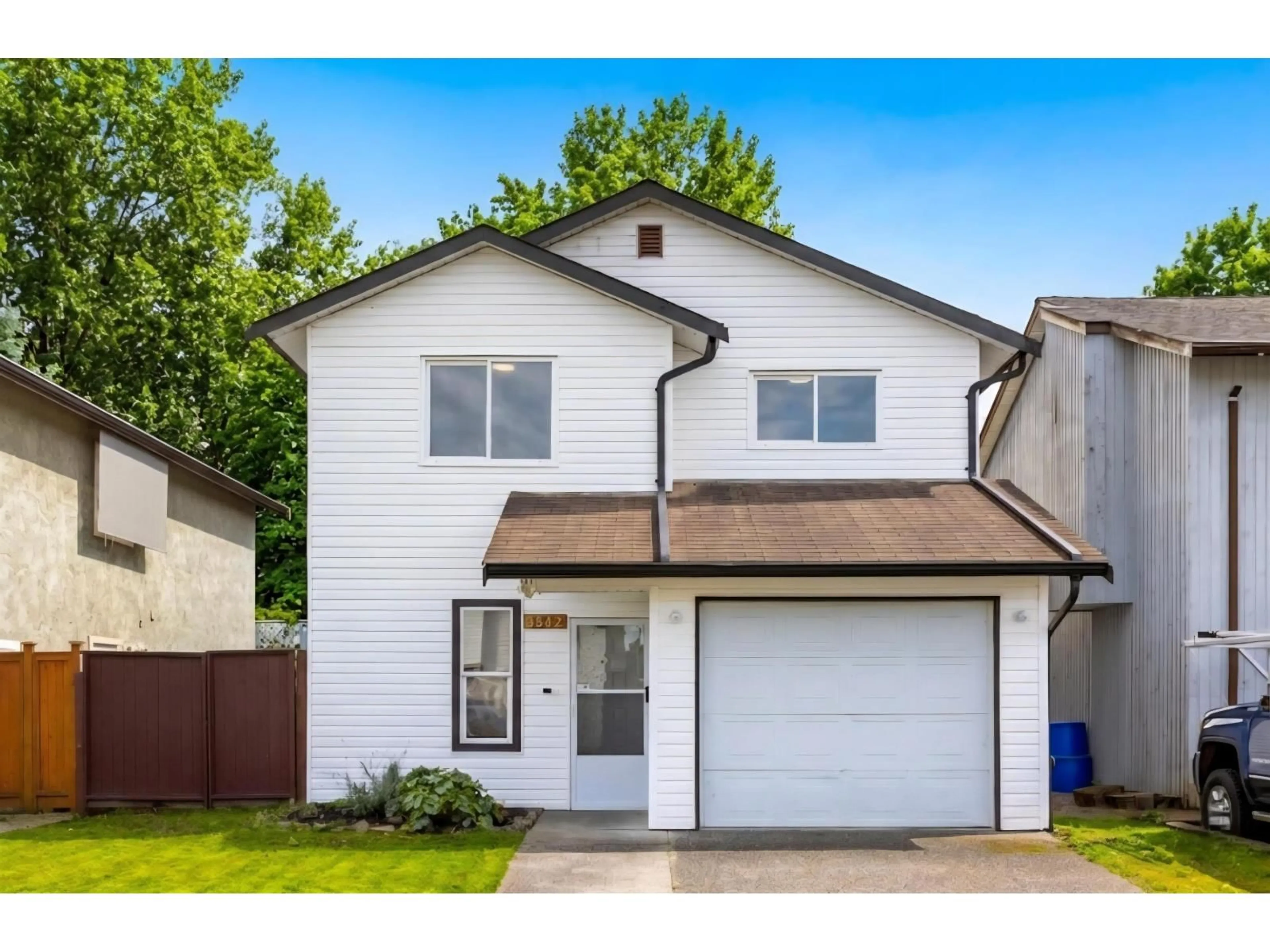 Home with vinyl exterior material, street for 8542 MCCUTCHEON AVENUE, Chilliwack British Columbia V2P7K7