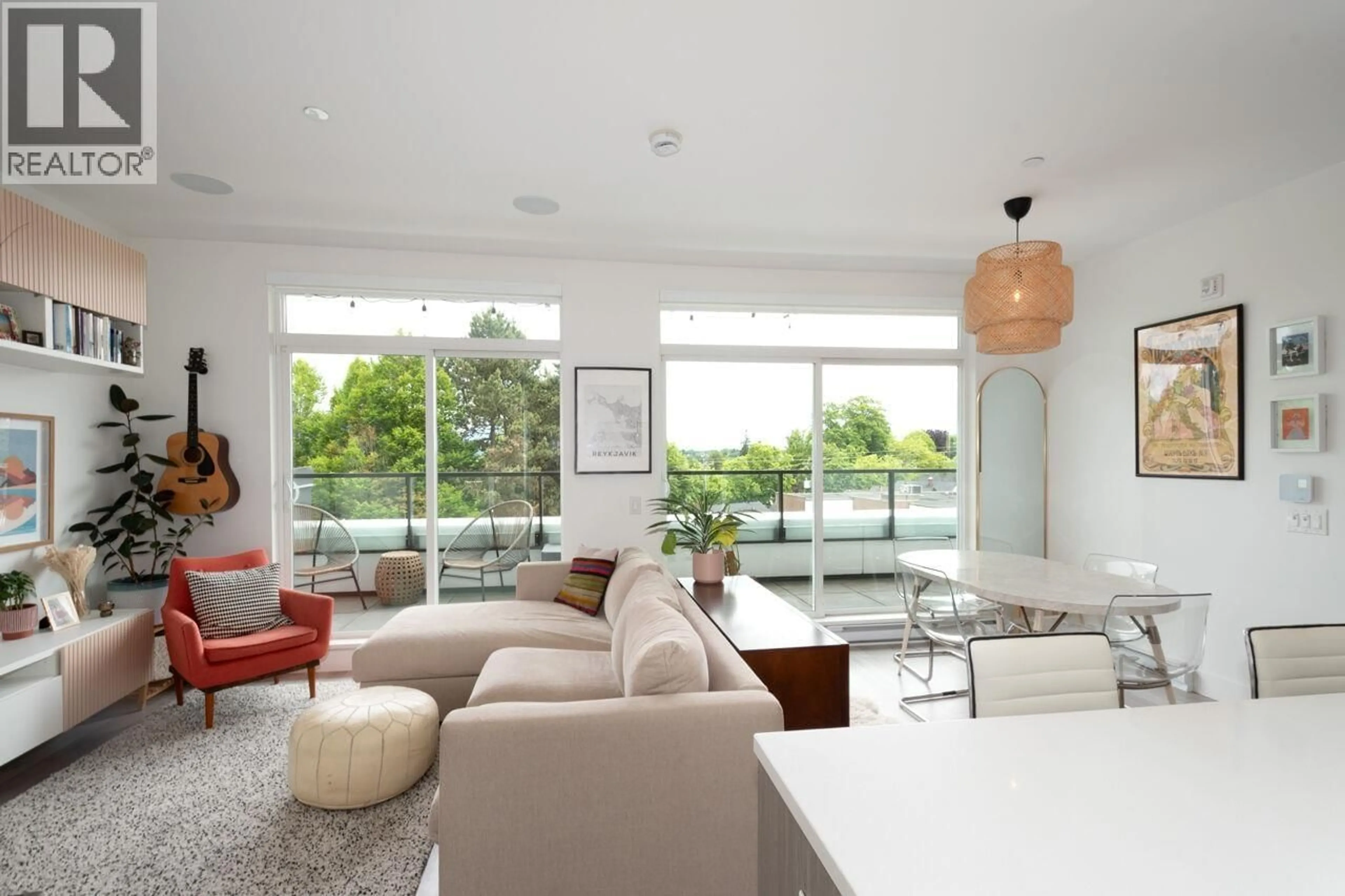 Living room with furniture, unknown for PH2 - 979 19TH AVENUE, Vancouver British Columbia V5V3C4