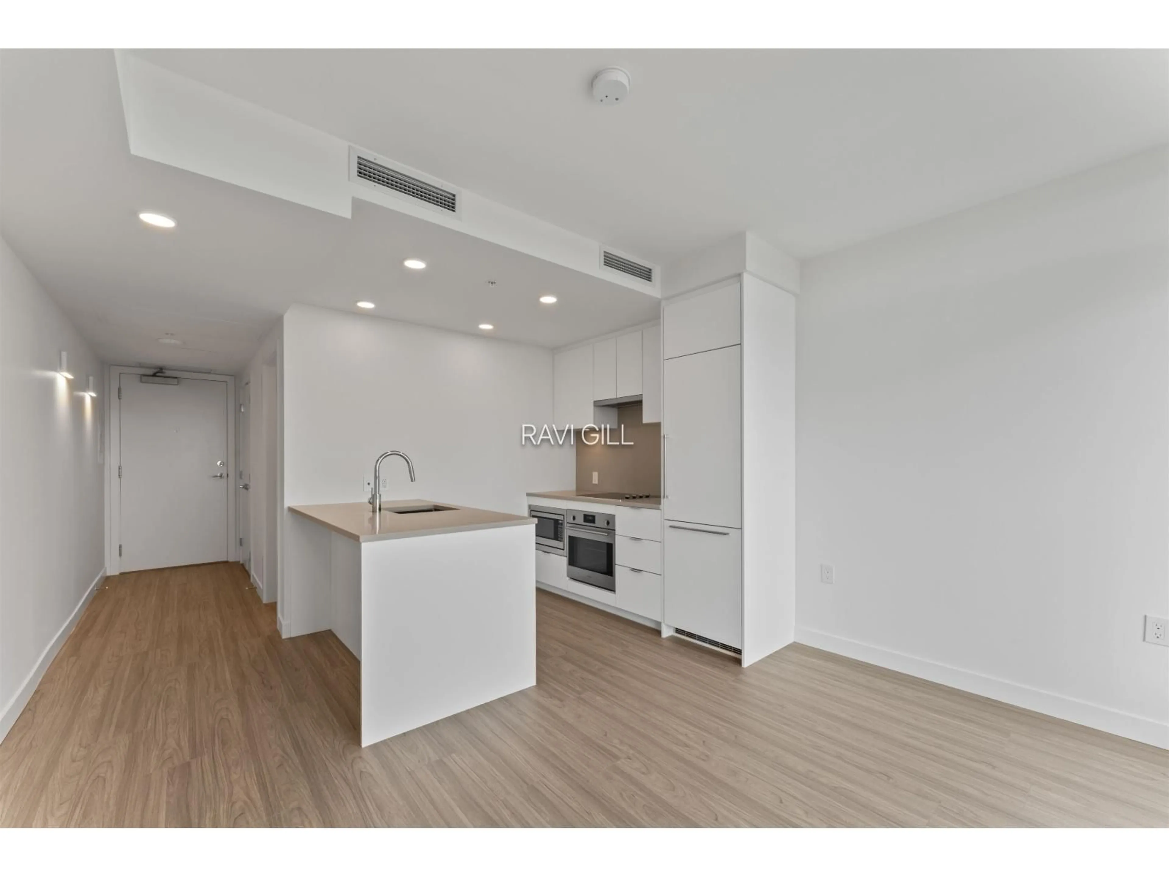 Unknown for 3003 - 13675 107A AVENUE, Surrey British Columbia V3T0X3