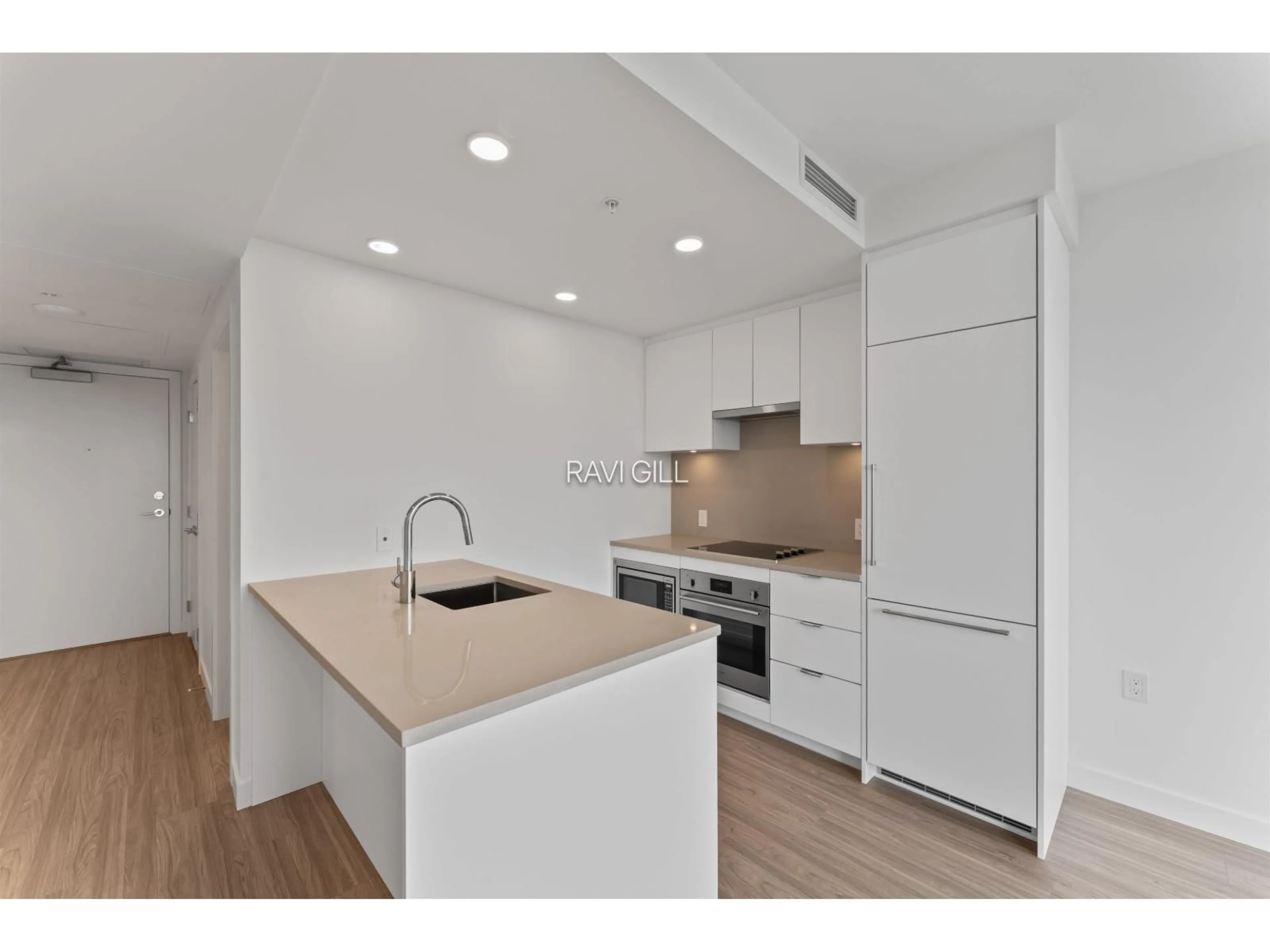 Unknown for 3003 - 13675 107A AVENUE, Surrey British Columbia V3T0X3
