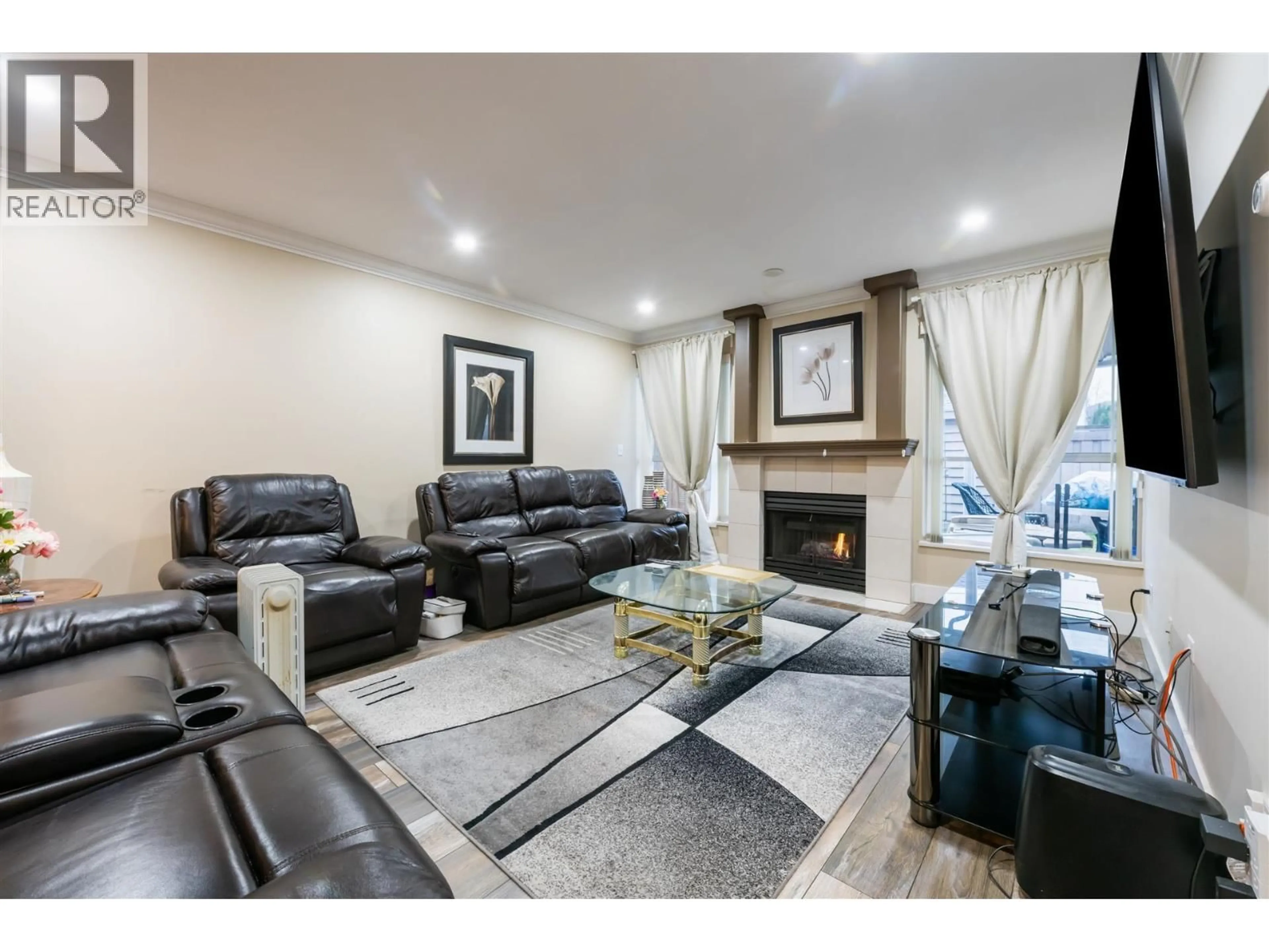 Living room with furniture, unknown for 13 - 4767 64 STREET, Delta British Columbia V4K3M2
