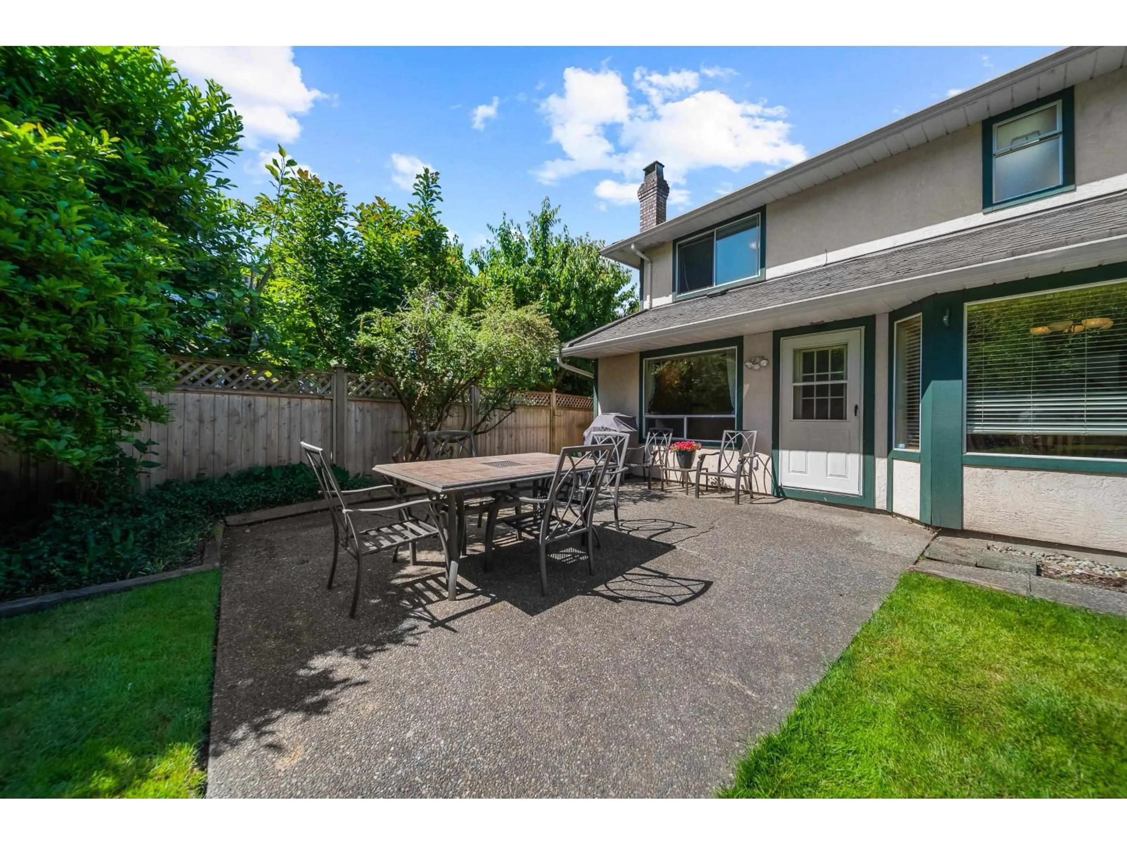 Patio, street for 6240 PARKTREE PLACE, Surrey British Columbia V3X1Z8