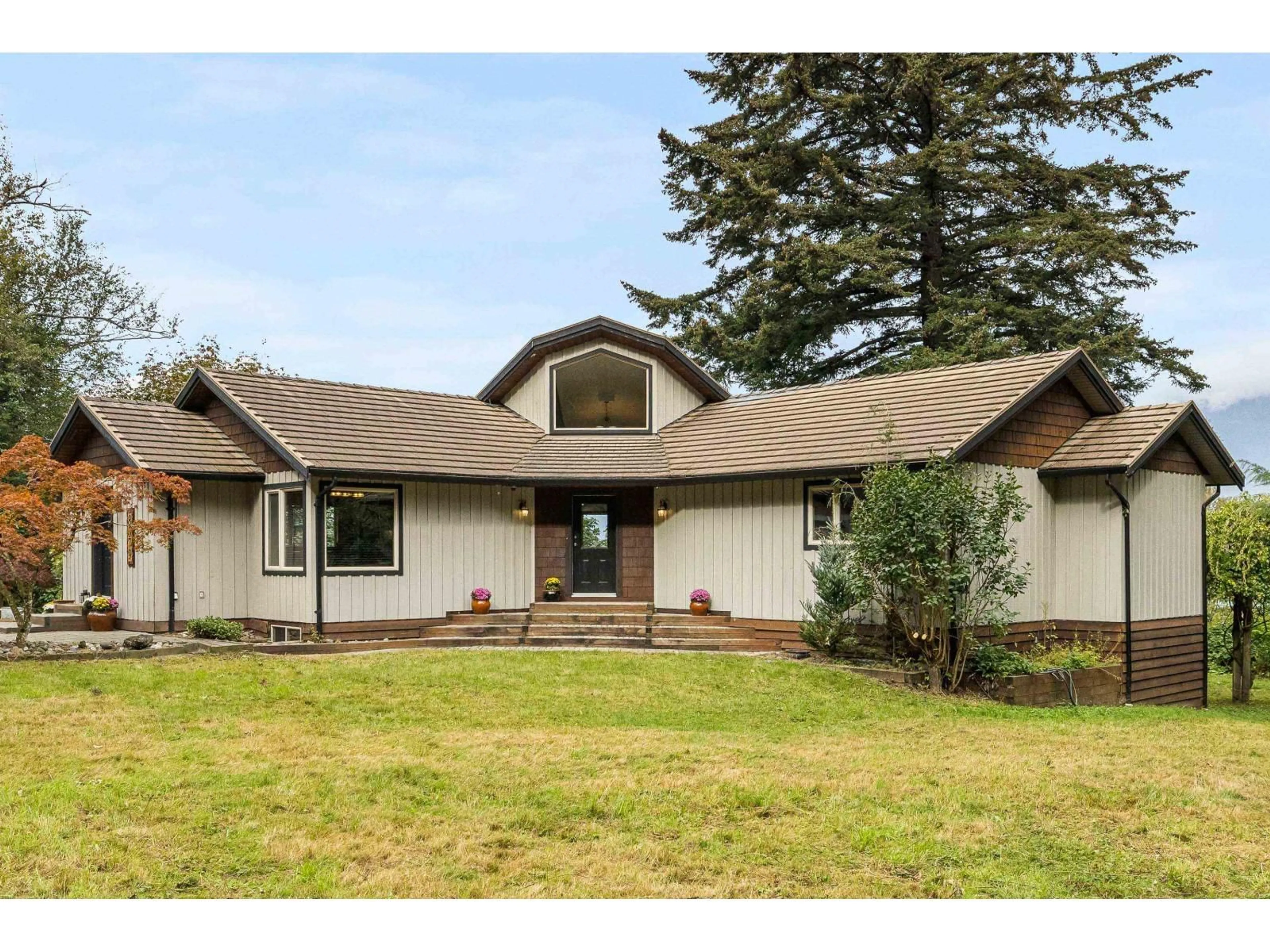 Home with vinyl exterior material, unknown for 8379 CHELMSFORD PLACE, Chilliwack British Columbia V2R3X2