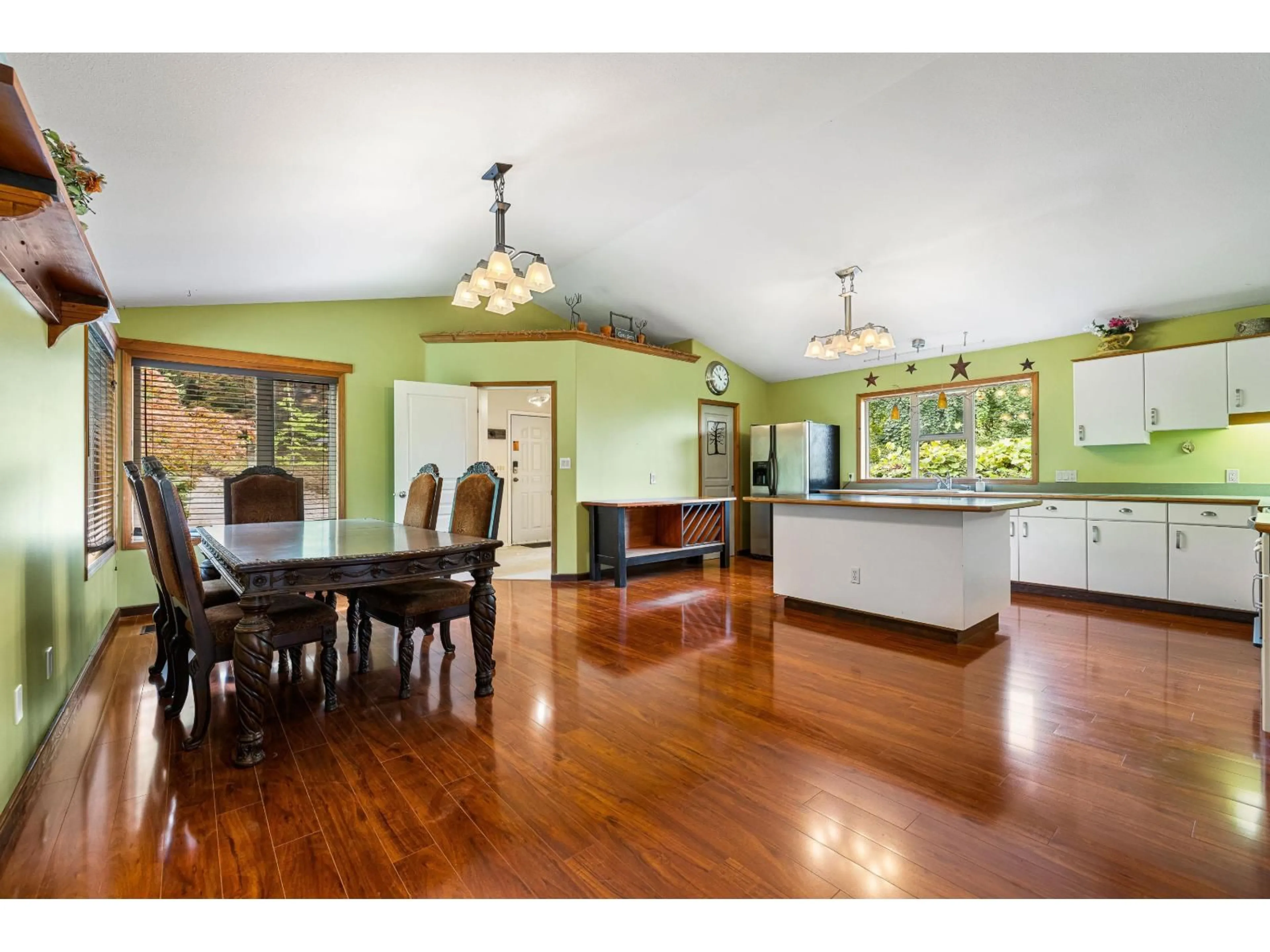 Open concept kitchen, wood/laminate floor for 8379 CHELMSFORD PLACE, Chilliwack British Columbia V2R3X2