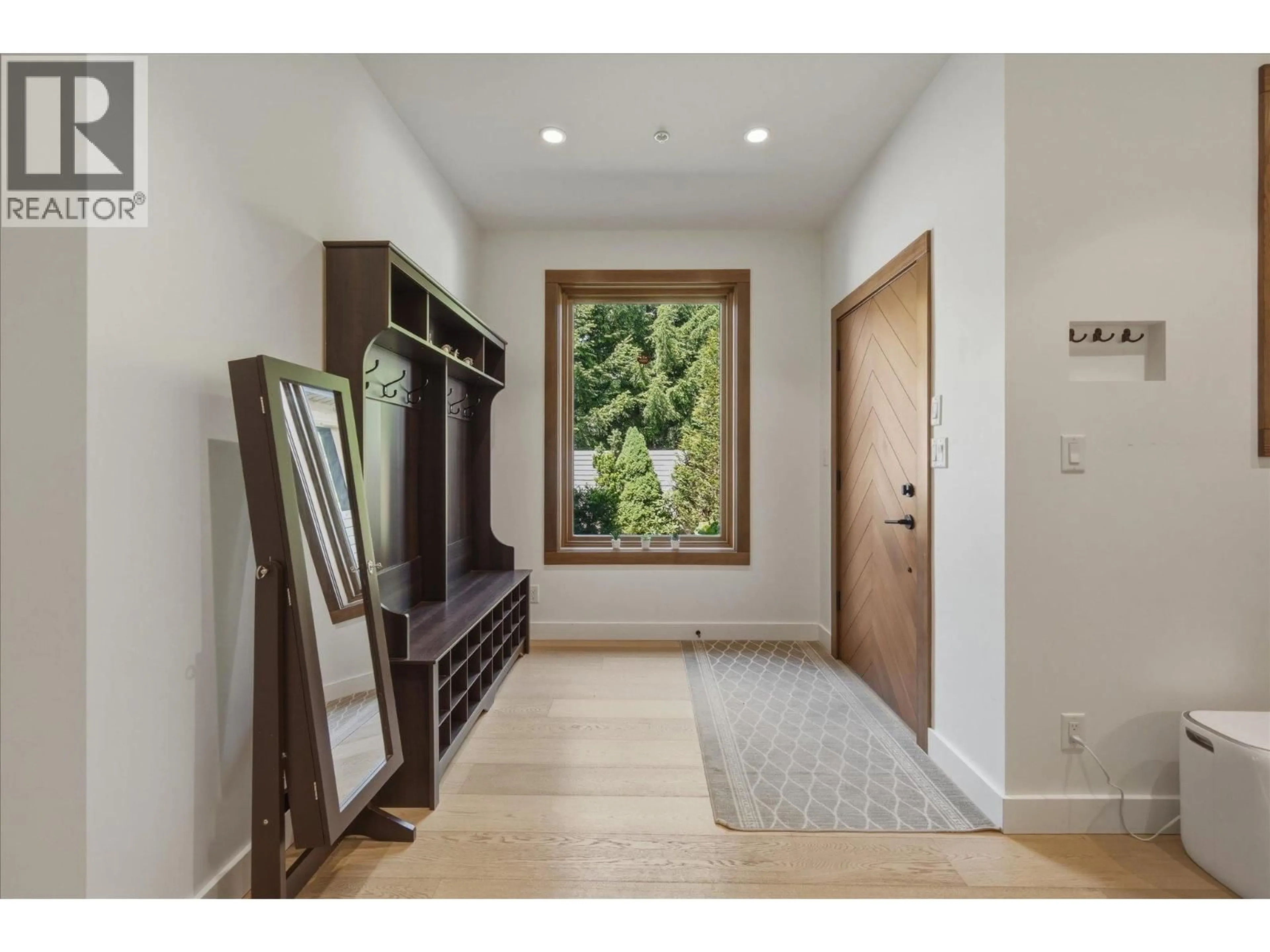 Indoor entryway for 1205 MOUNT FEE ROAD, Whistler British Columbia V8E0A4