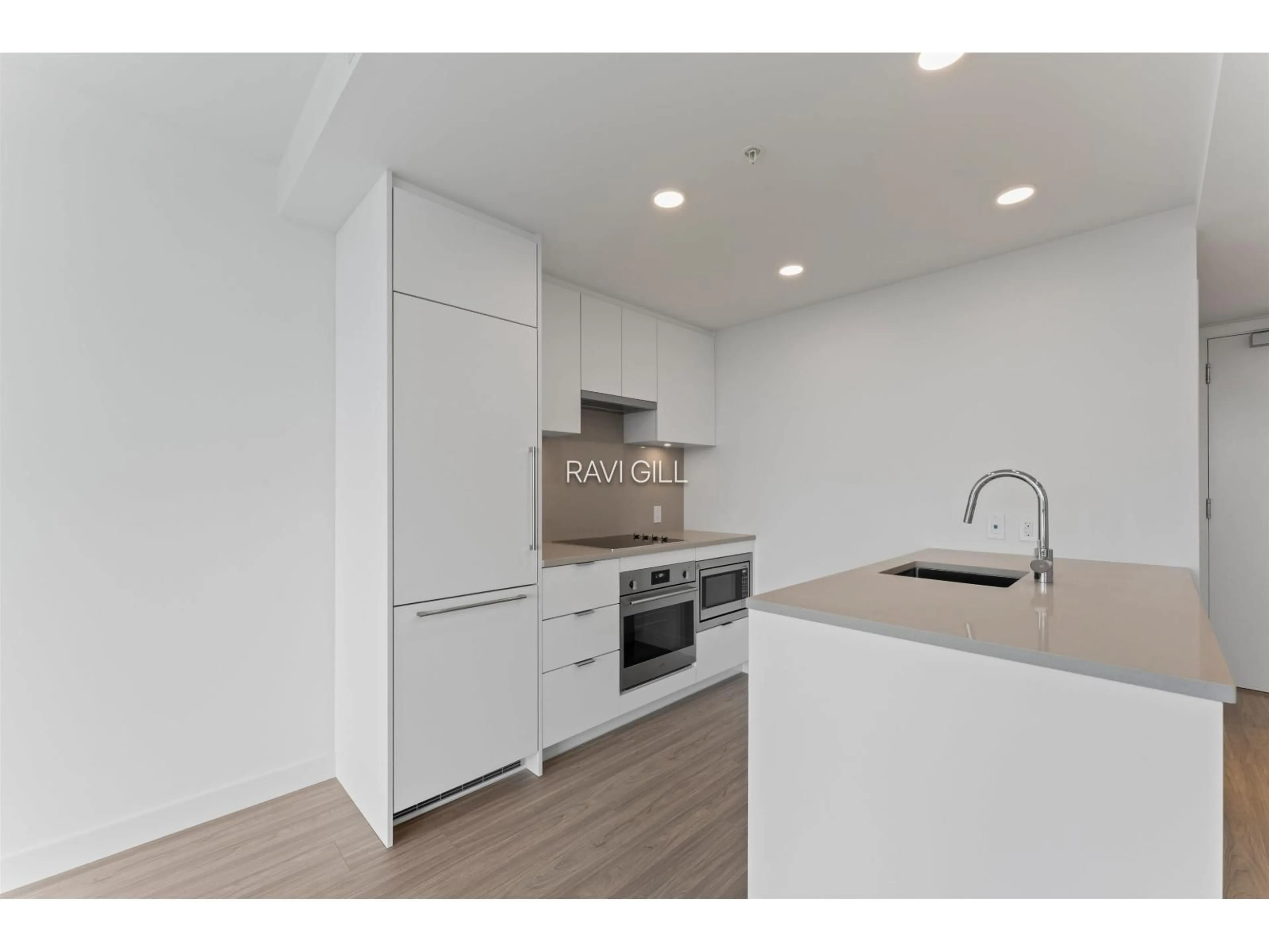 Standard kitchen, unknown for 2609 - 13675 107A AVENUE, Surrey British Columbia V3T0X3