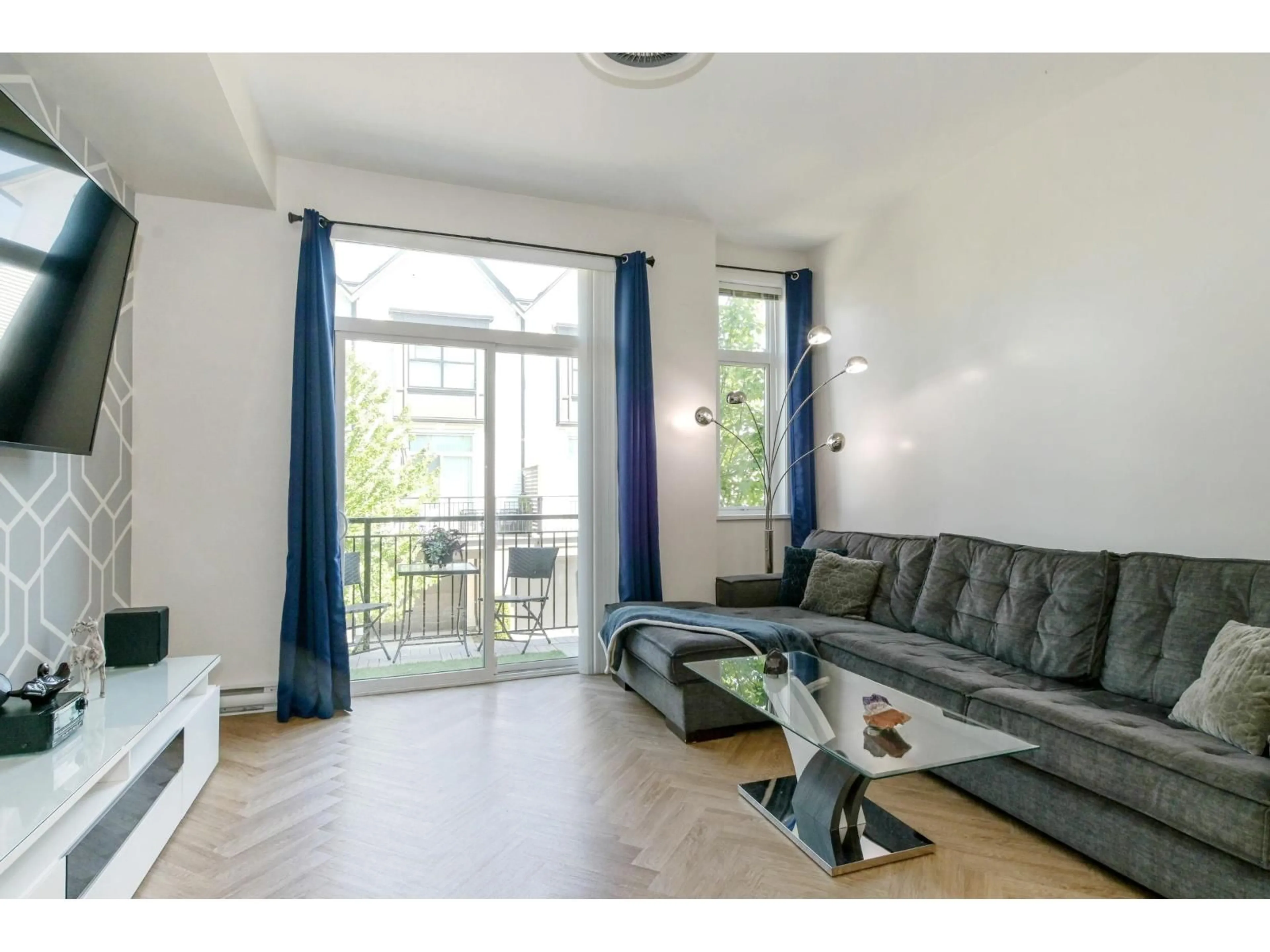 Living room with furniture, unknown for 106 - 17578 57A AVENUE, Surrey British Columbia V3S7V2