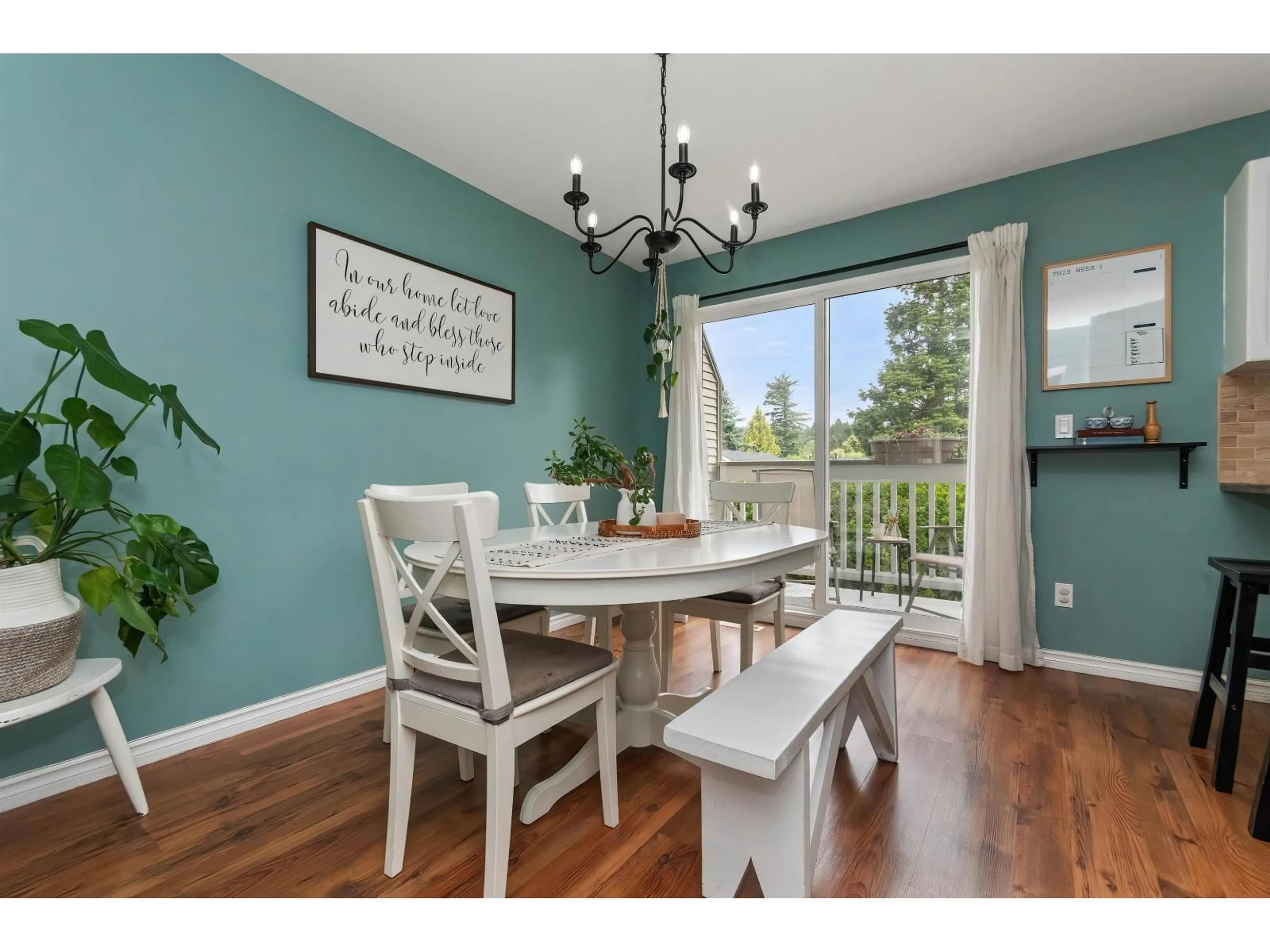 Dining room, wood/laminate floor for 33 - 7640 BLOTT STREET, Mission British Columbia V2V3K3