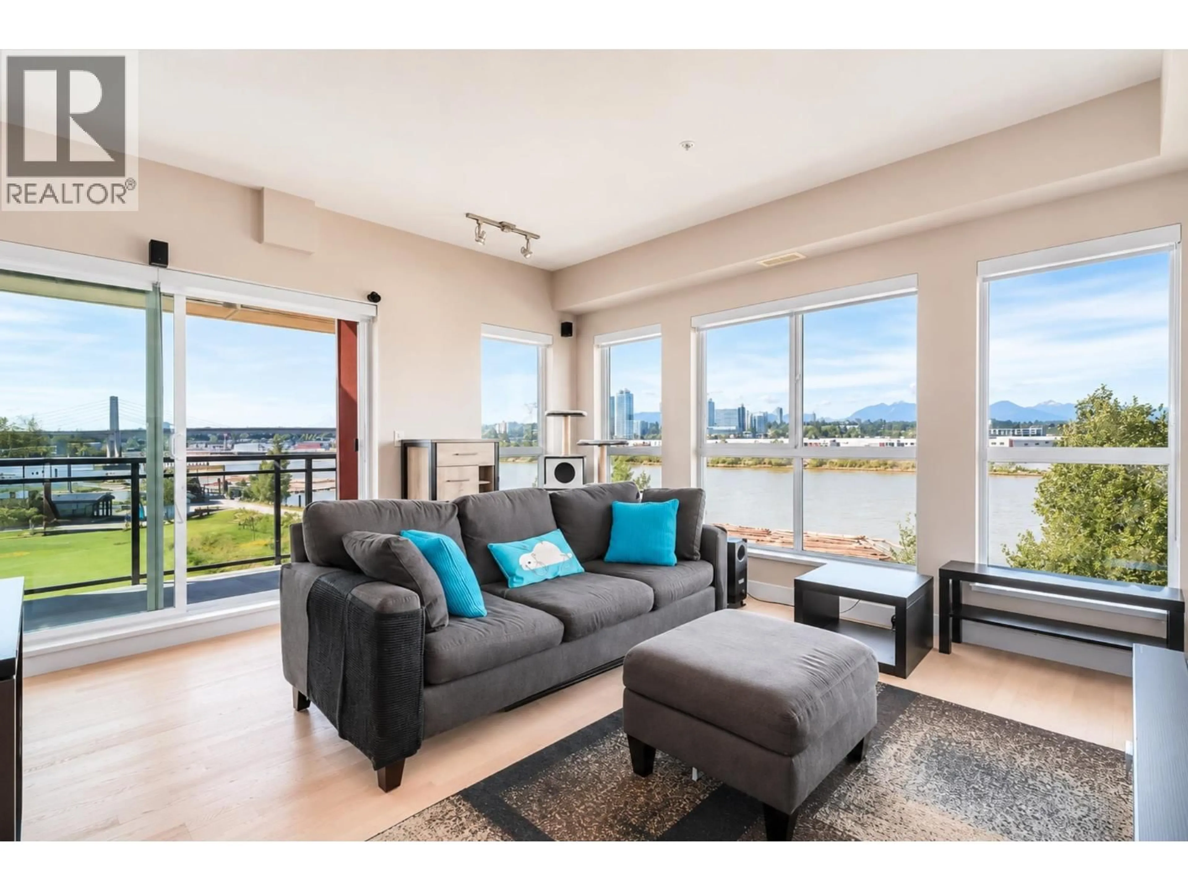 Living room with furniture, unknown for 511 - 10033 RIVER DRIVE, Richmond British Columbia V6X0L1