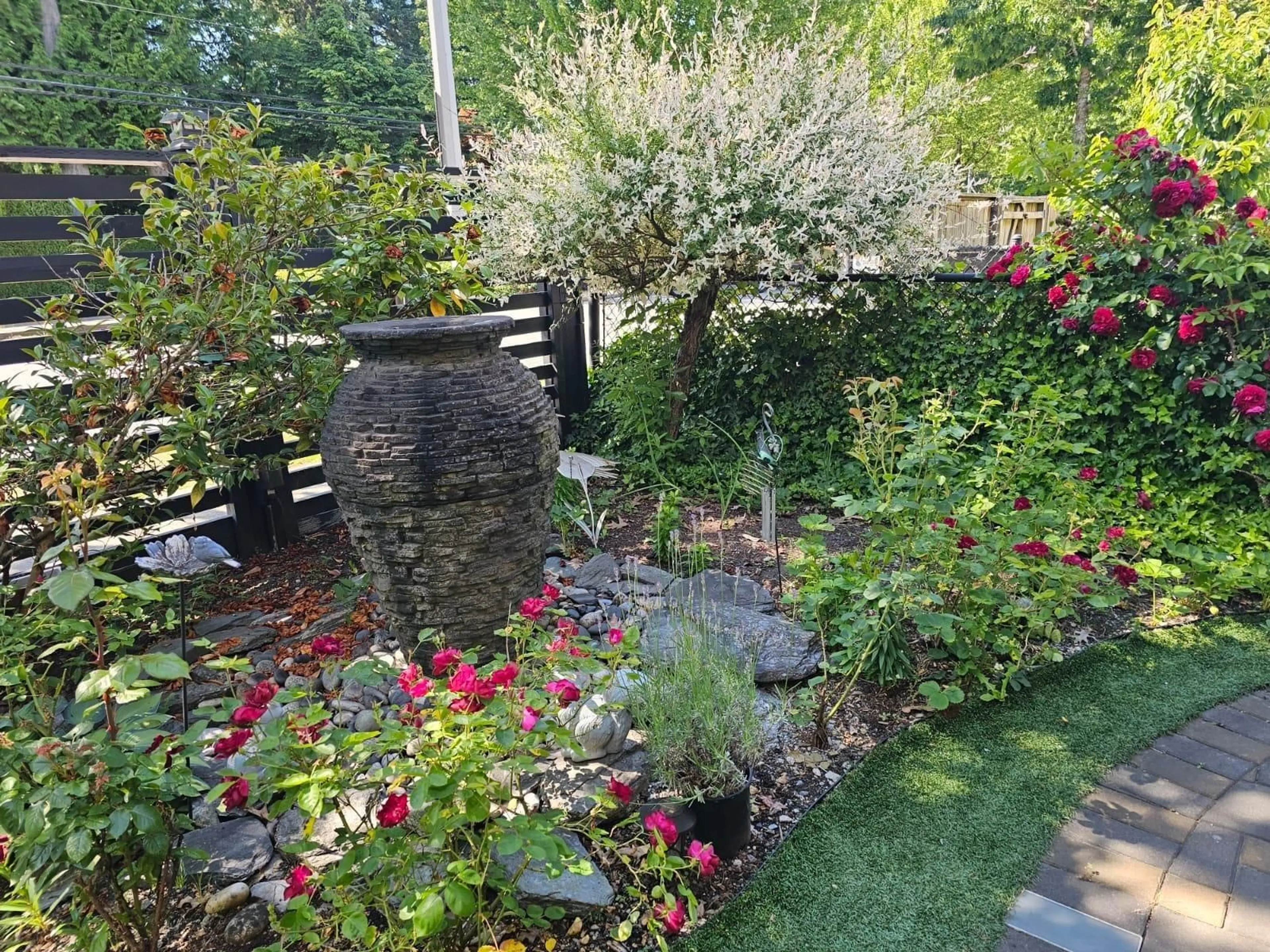 A pic from outside/outdoor area/front of a property/back of a property/a pic from drone, street for 6312 128 STREET, Surrey British Columbia V3X1S8