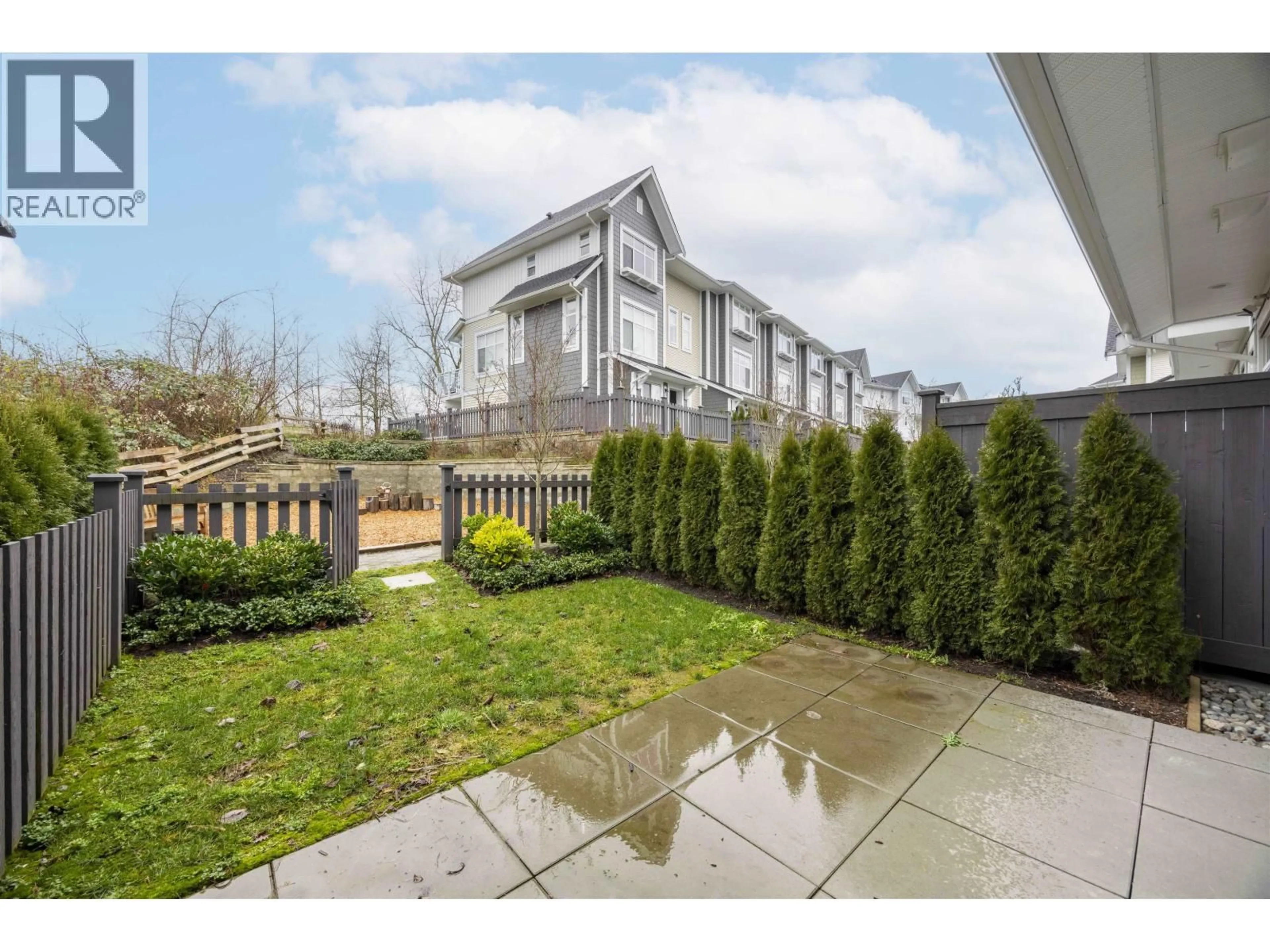 Patio, street for 1060 - 11280 PAZARENA PLACE, Maple Ridge British Columbia V2X9H8