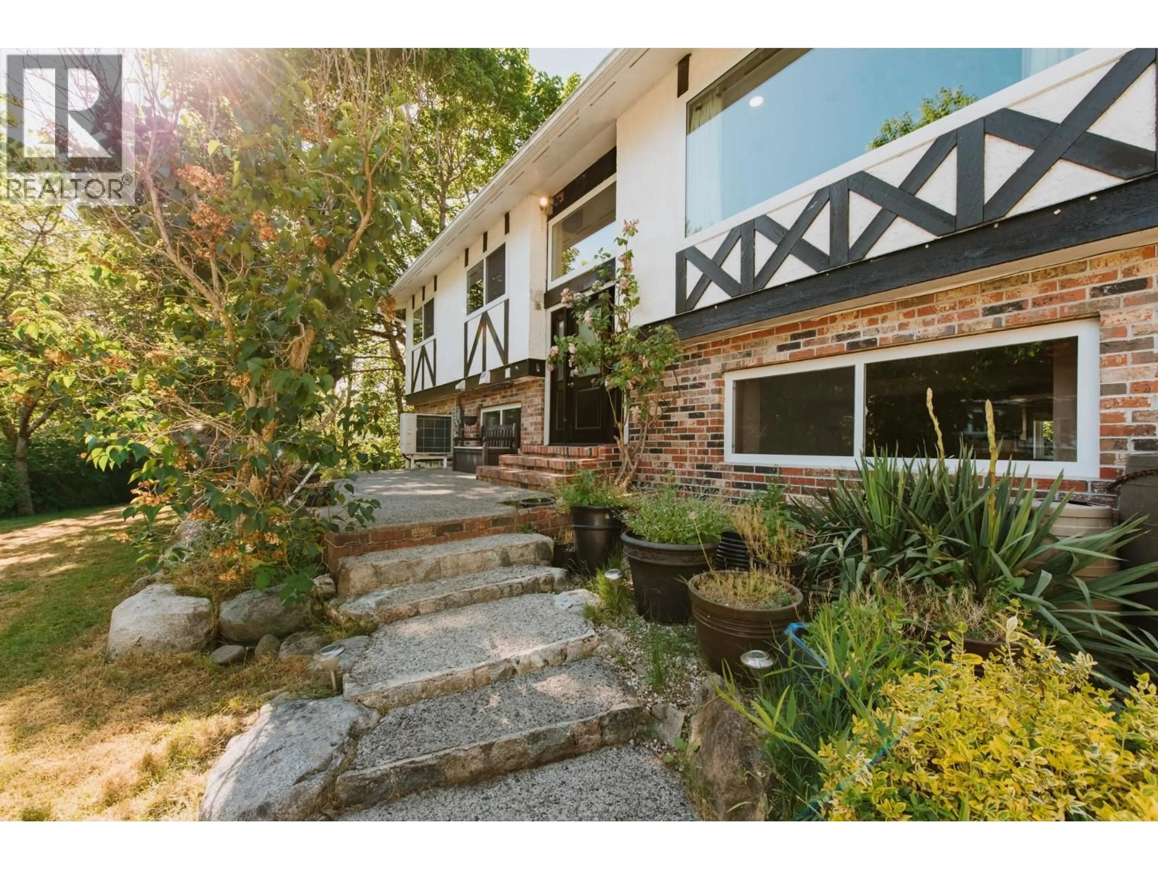 Unknown for 934 DAVIS ROAD, Gibsons British Columbia V0N1V8