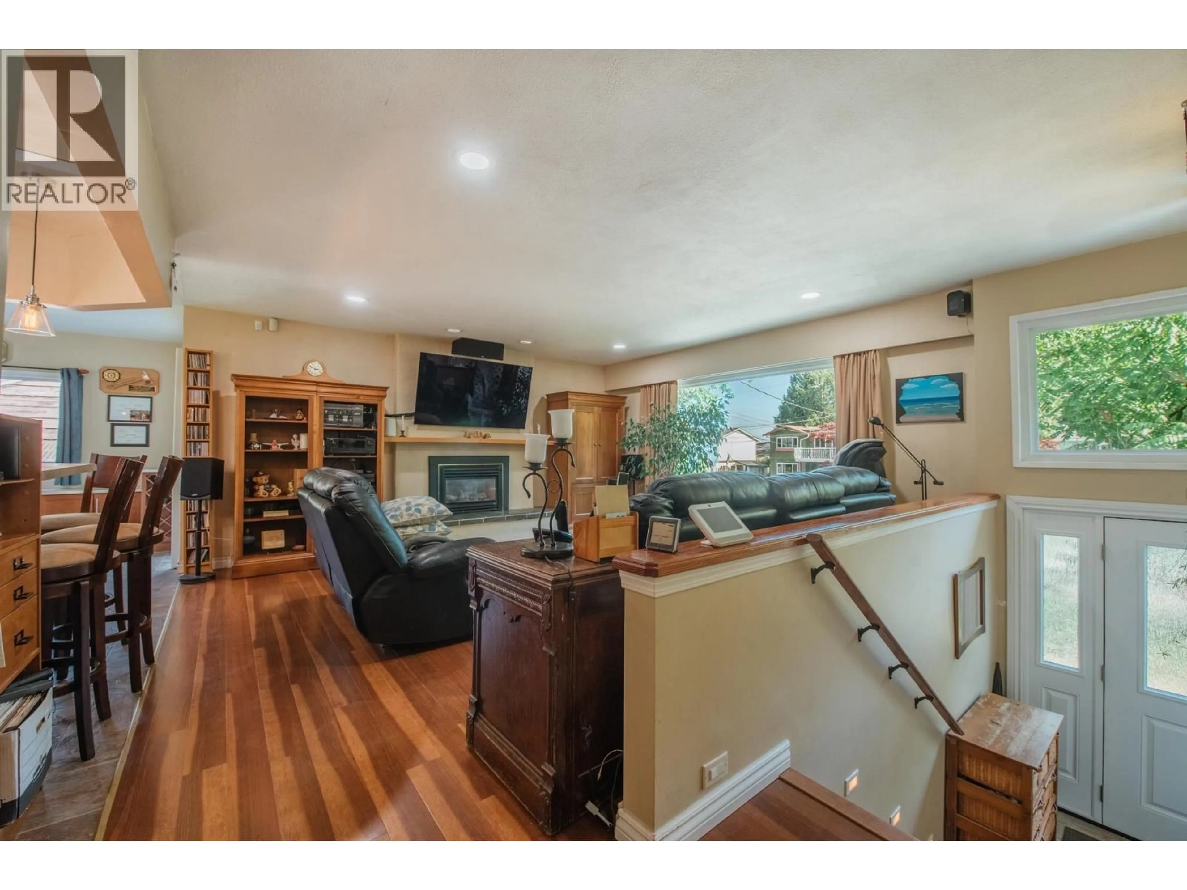 Unknown for 934 DAVIS ROAD, Gibsons British Columbia V0N1V8