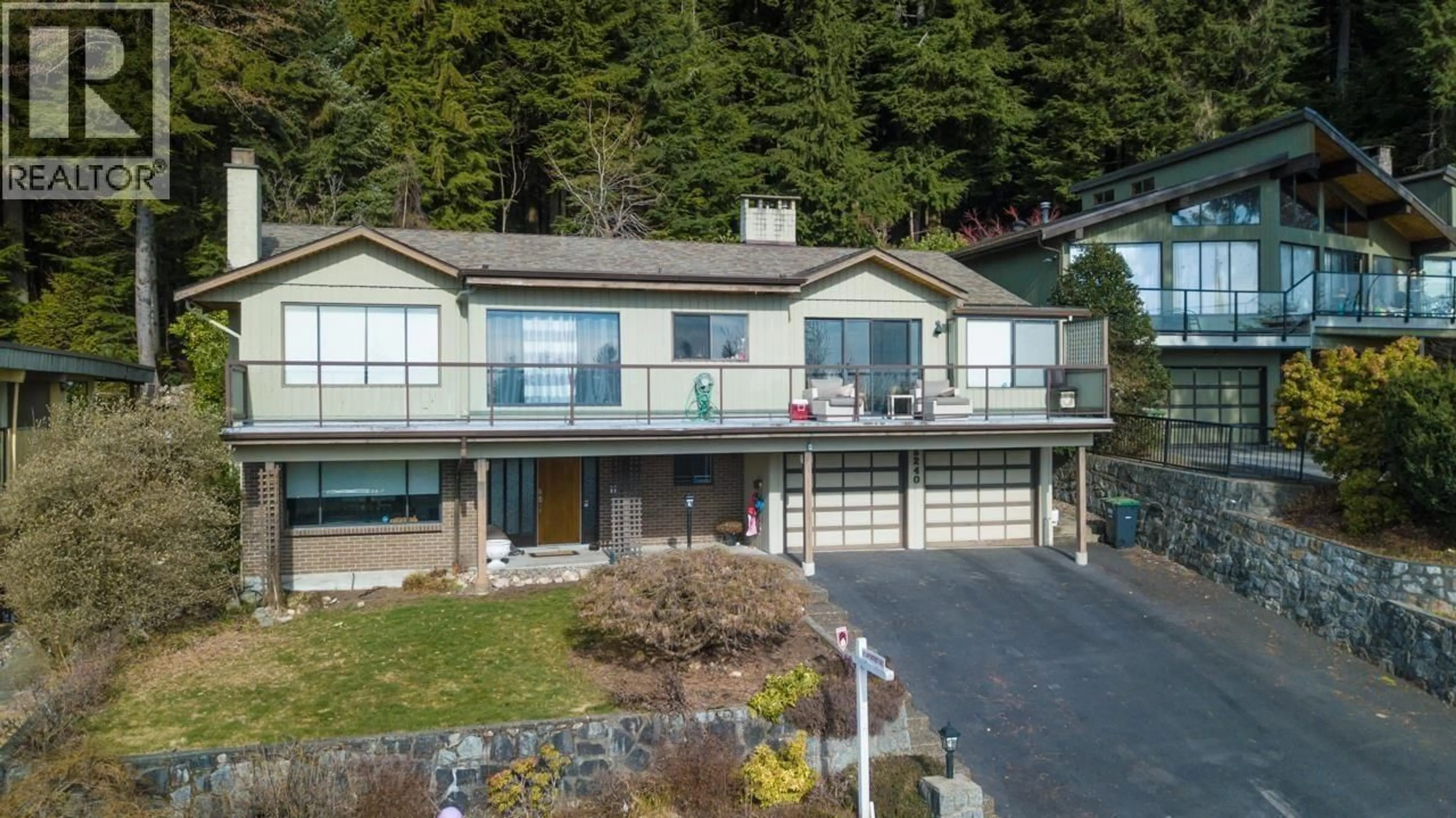 A pic from outside/outdoor area/front of a property/back of a property/a pic from drone, unknown for 5240 MALASPINA PLACE, North Vancouver British Columbia V7R4M1