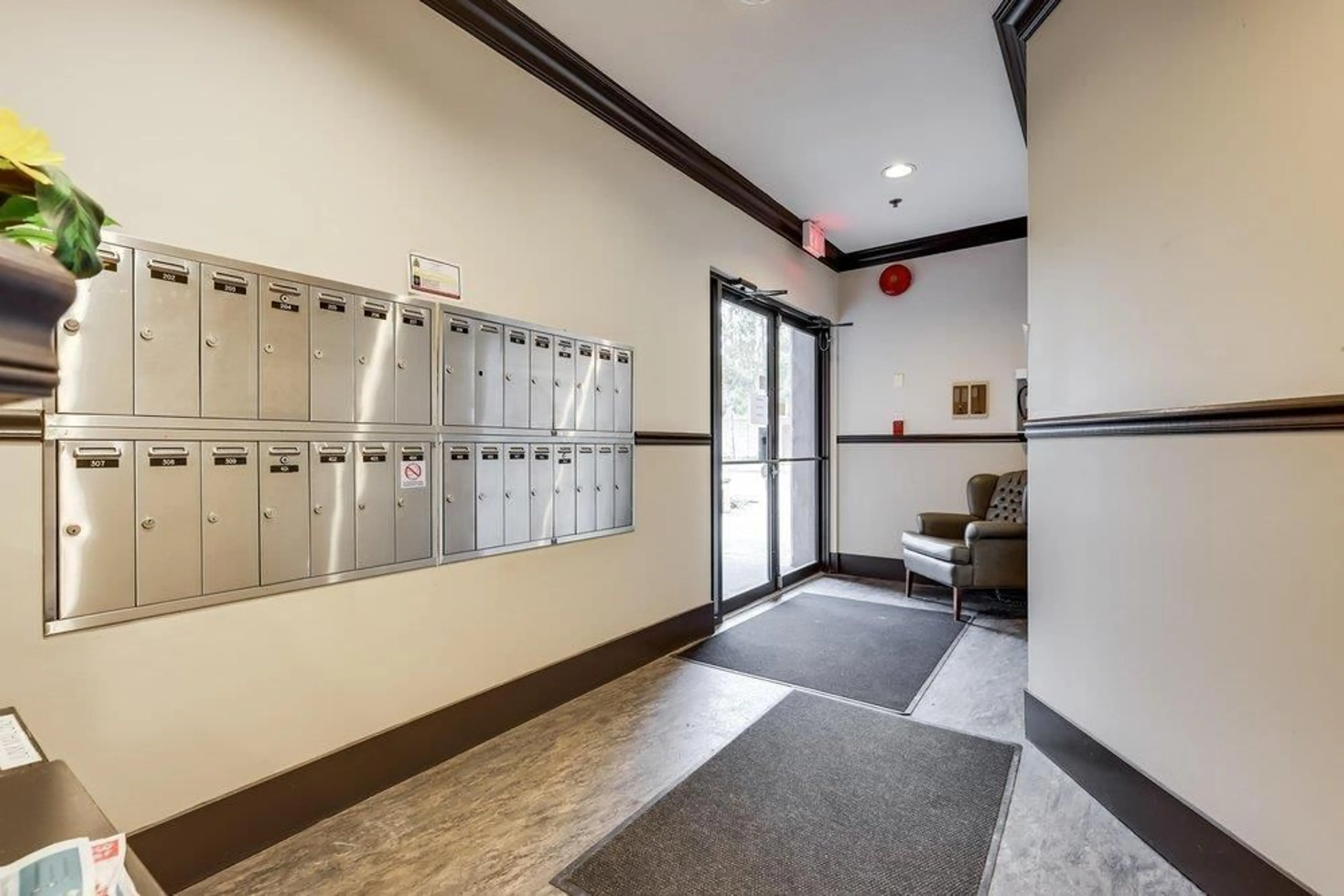 Indoor foyer for 309 - 5499 203 STREET, Langley British Columbia V3A1W1