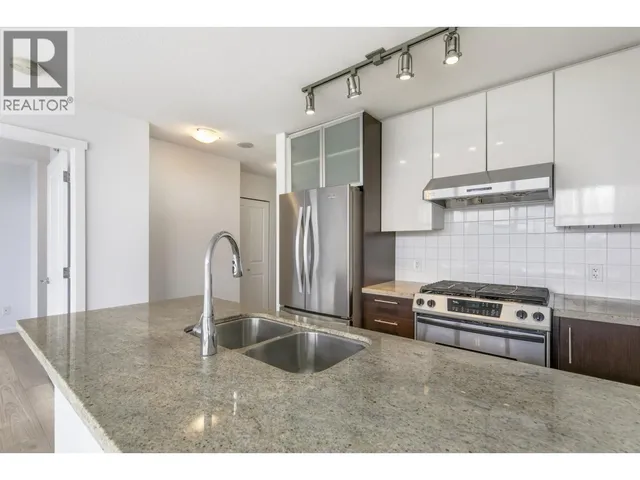1006 - 2289 YUKON CRESCENT, Burnaby 4