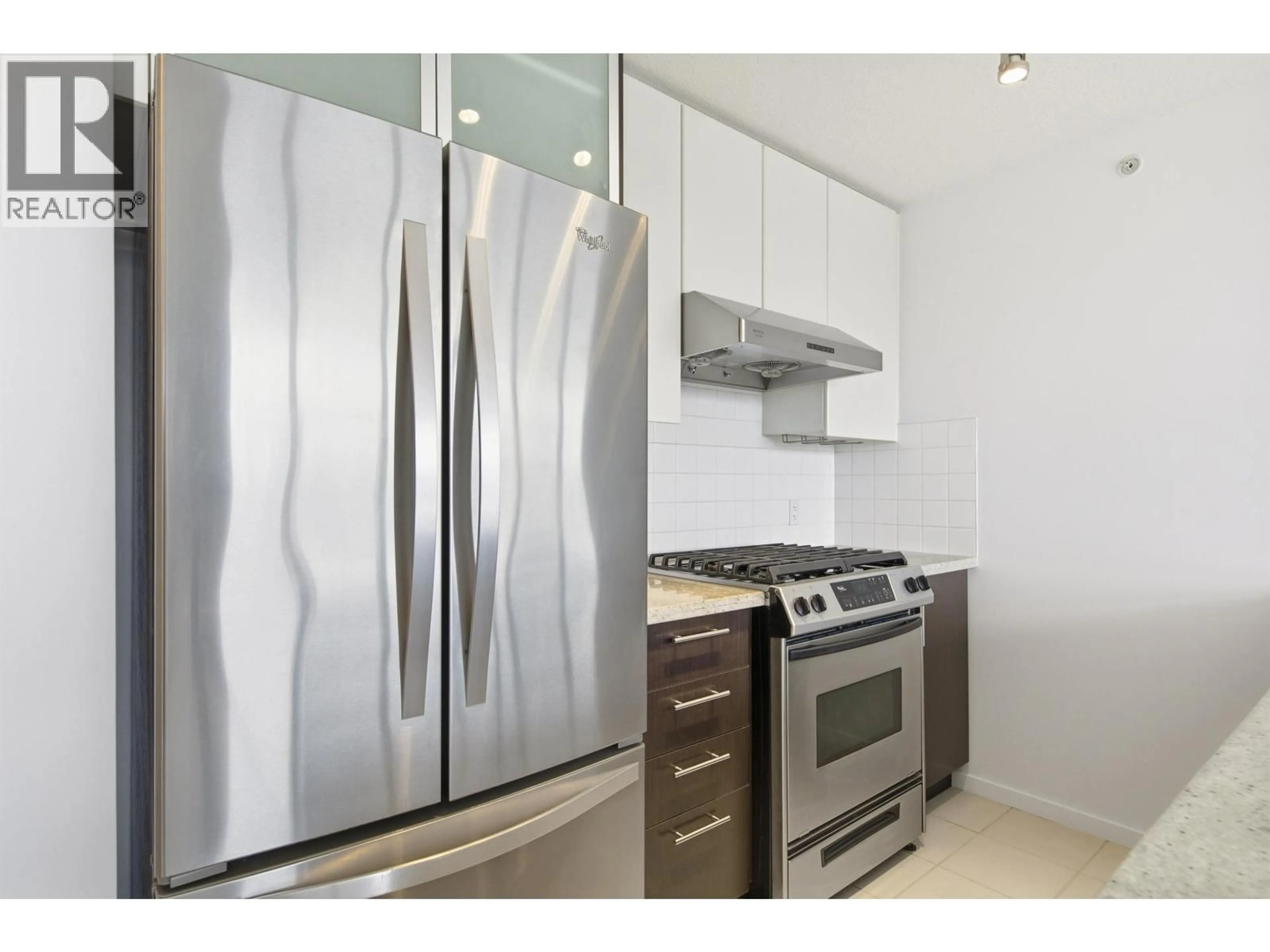 Standard kitchen, wood/laminate floor for 1006 - 2289 YUKON CRESCENT, Burnaby British Columbia V5C0B2