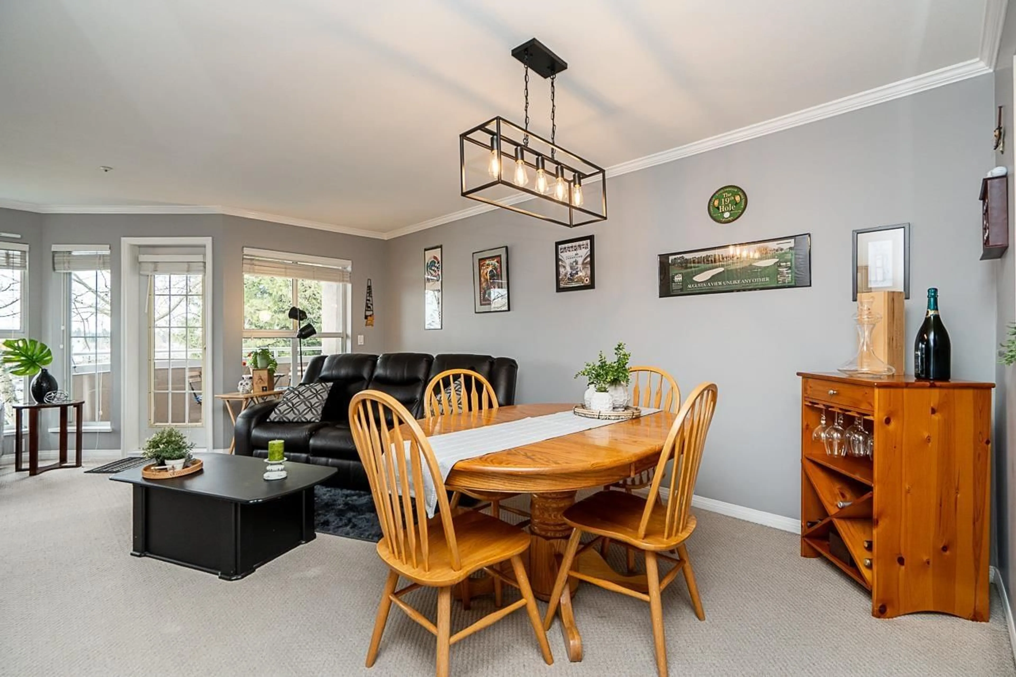 Dining room, wood/laminate floor for 312 - 7435 121A STREET, Surrey British Columbia V3W0W8