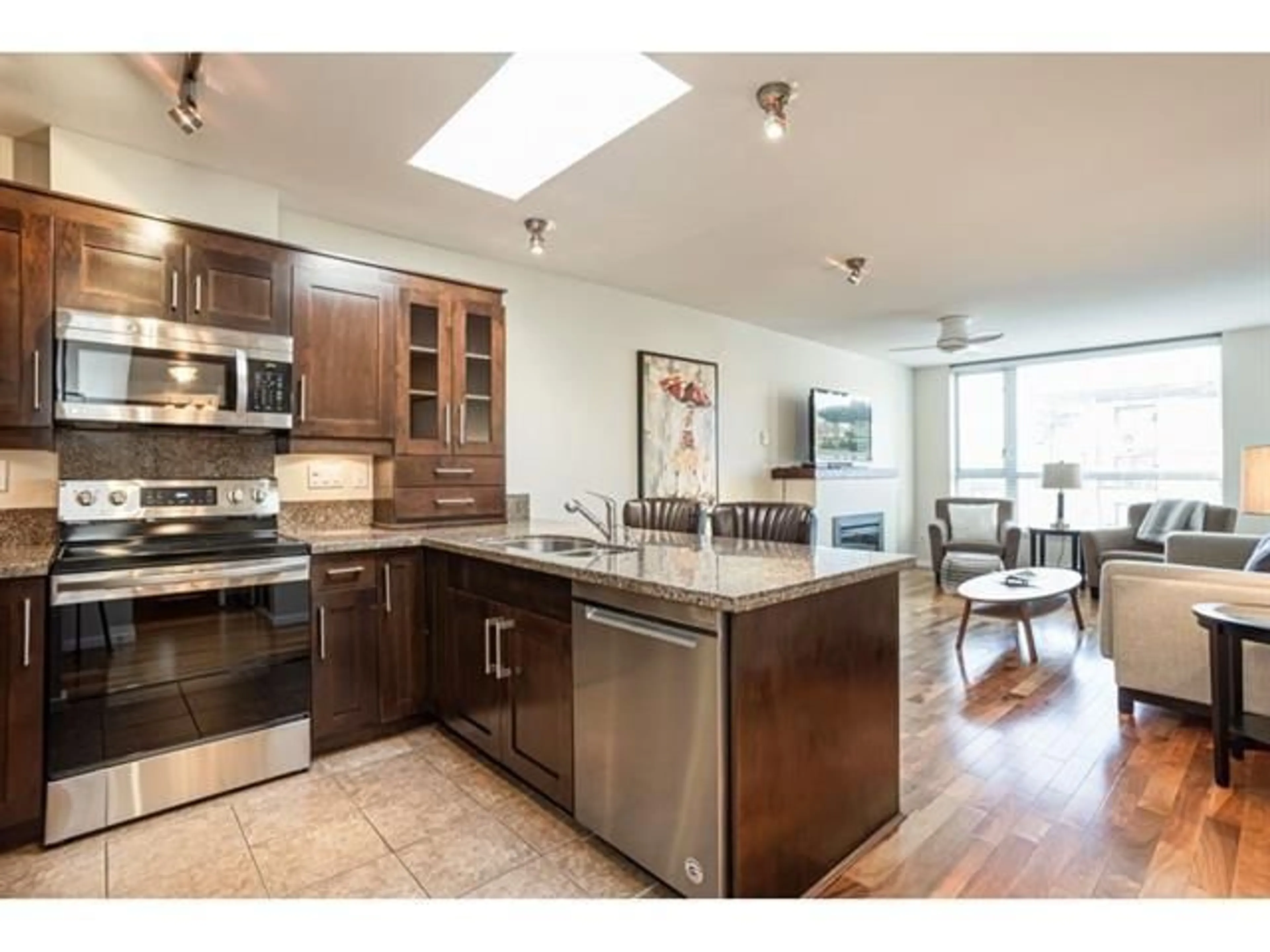 Open concept kitchen, unknown for 303 - 15777 MARINE DRIVE, White Rock British Columbia V4B1E5
