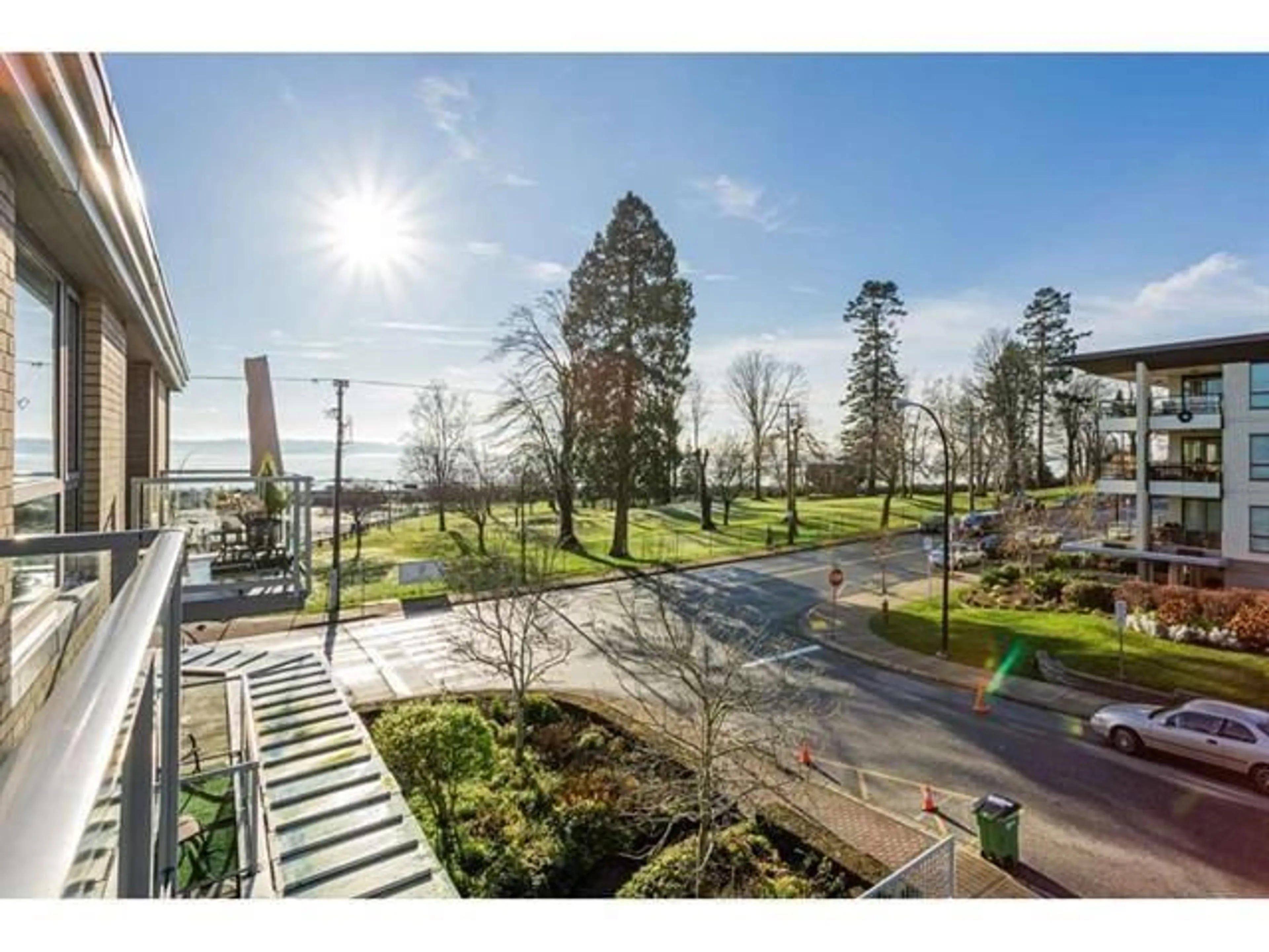 A pic from outside/outdoor area/front of a property/back of a property/a pic from drone, water/lake/river/ocean view for 303 - 15777 MARINE DRIVE, White Rock British Columbia V4B1E5