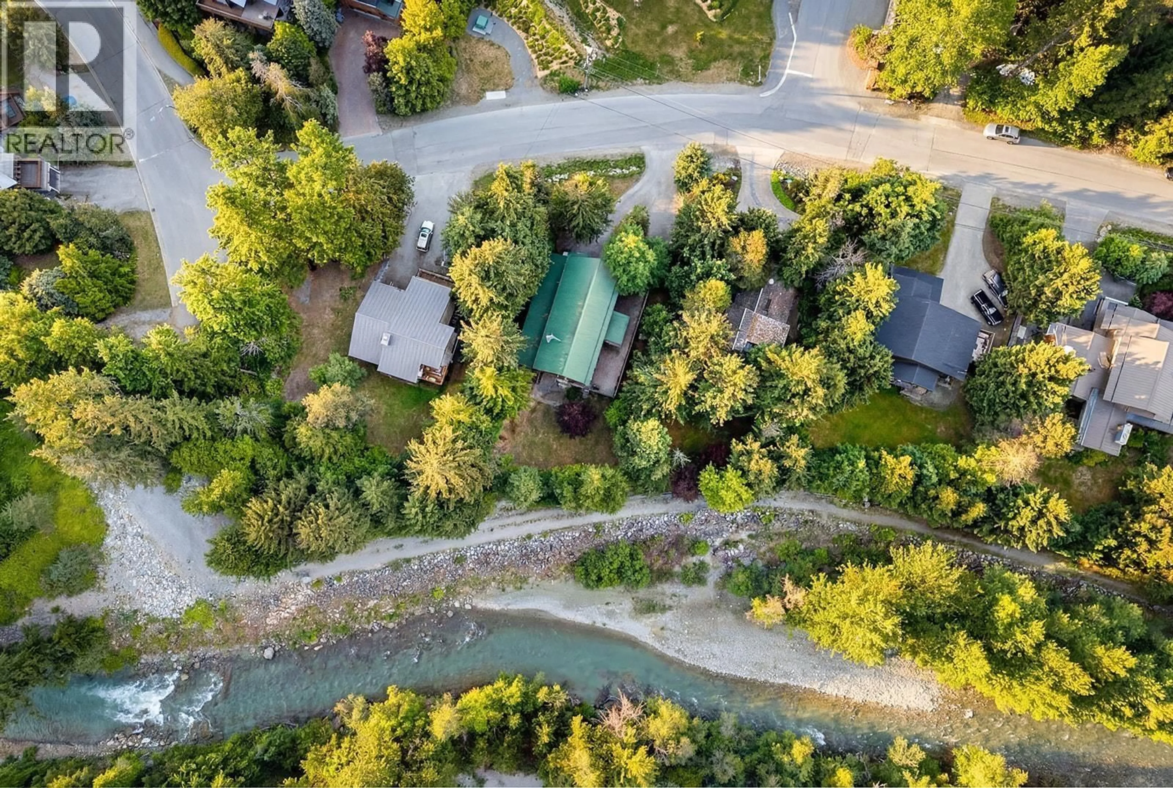 A pic from outside/outdoor area/front of a property/back of a property/a pic from drone, unknown for 7231 FITZSIMMONS ROAD, Whistler British Columbia V8E0E3