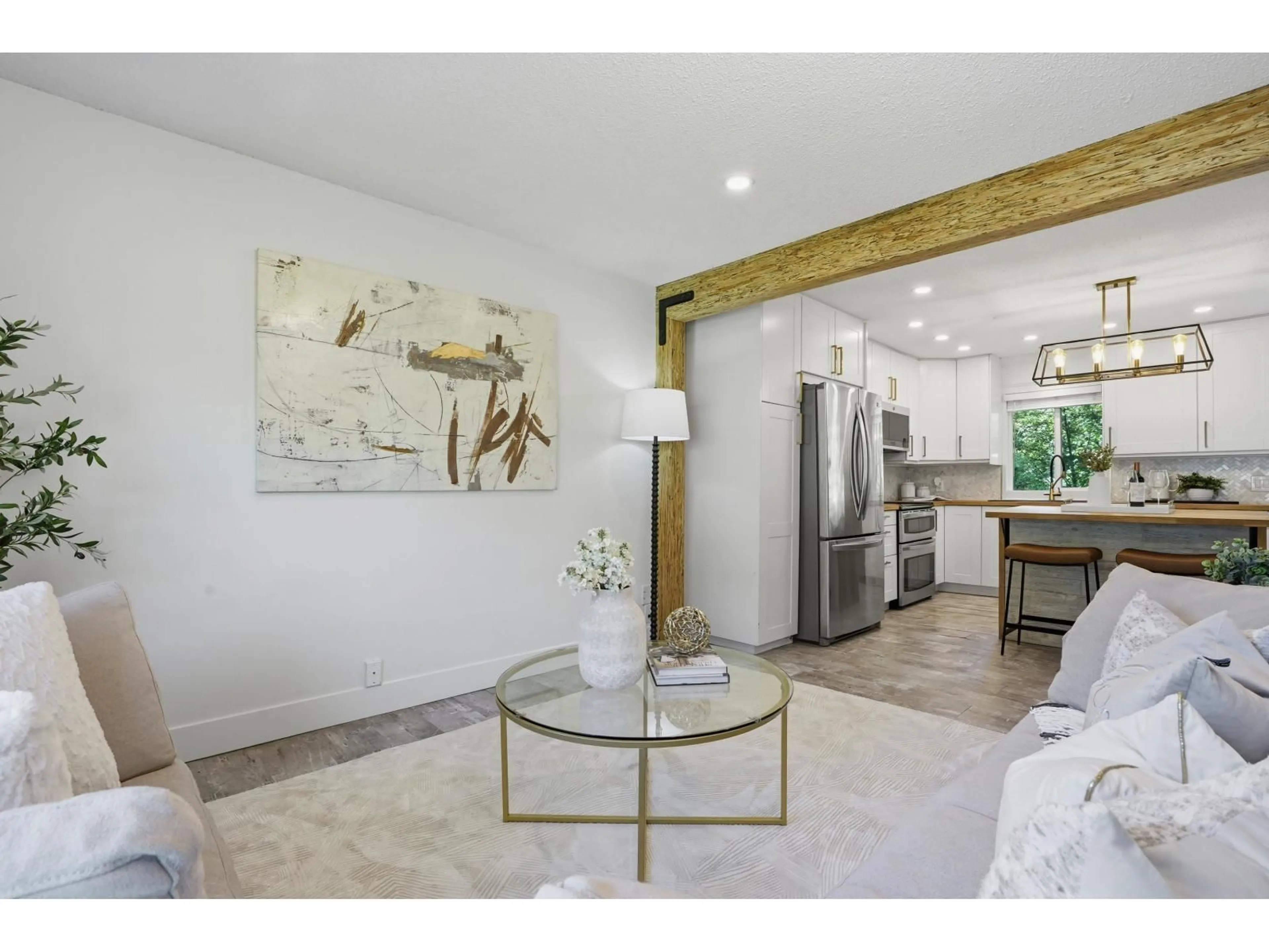 Open concept kitchen, ceramic/tile floor for 2275 MIDAS STREET, Abbotsford British Columbia V2S4P9