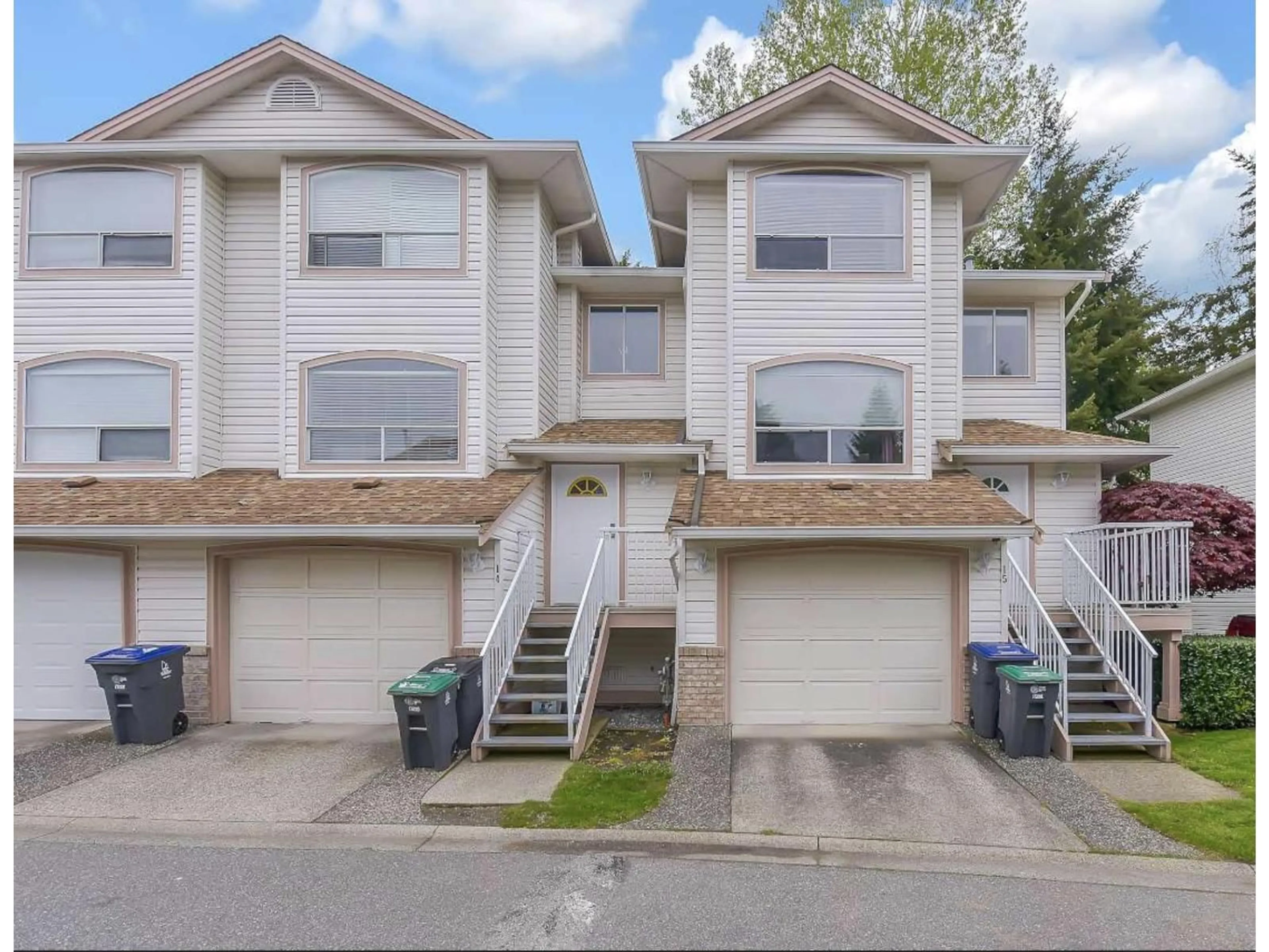 Unknown for 14 - 7140 132 STREET, Surrey British Columbia V3W1J5