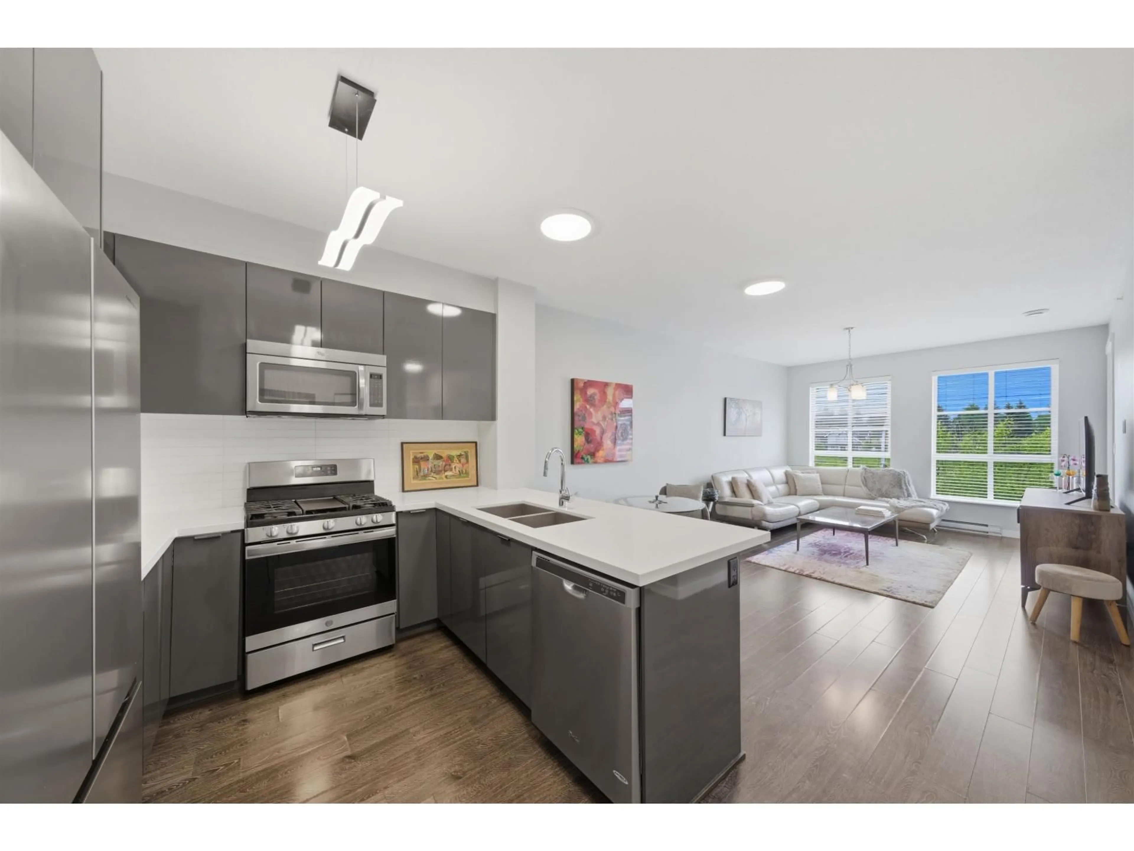Open concept kitchen, unknown for 426 - 15168 33 AVENUE, Surrey British Columbia V3Z0N7