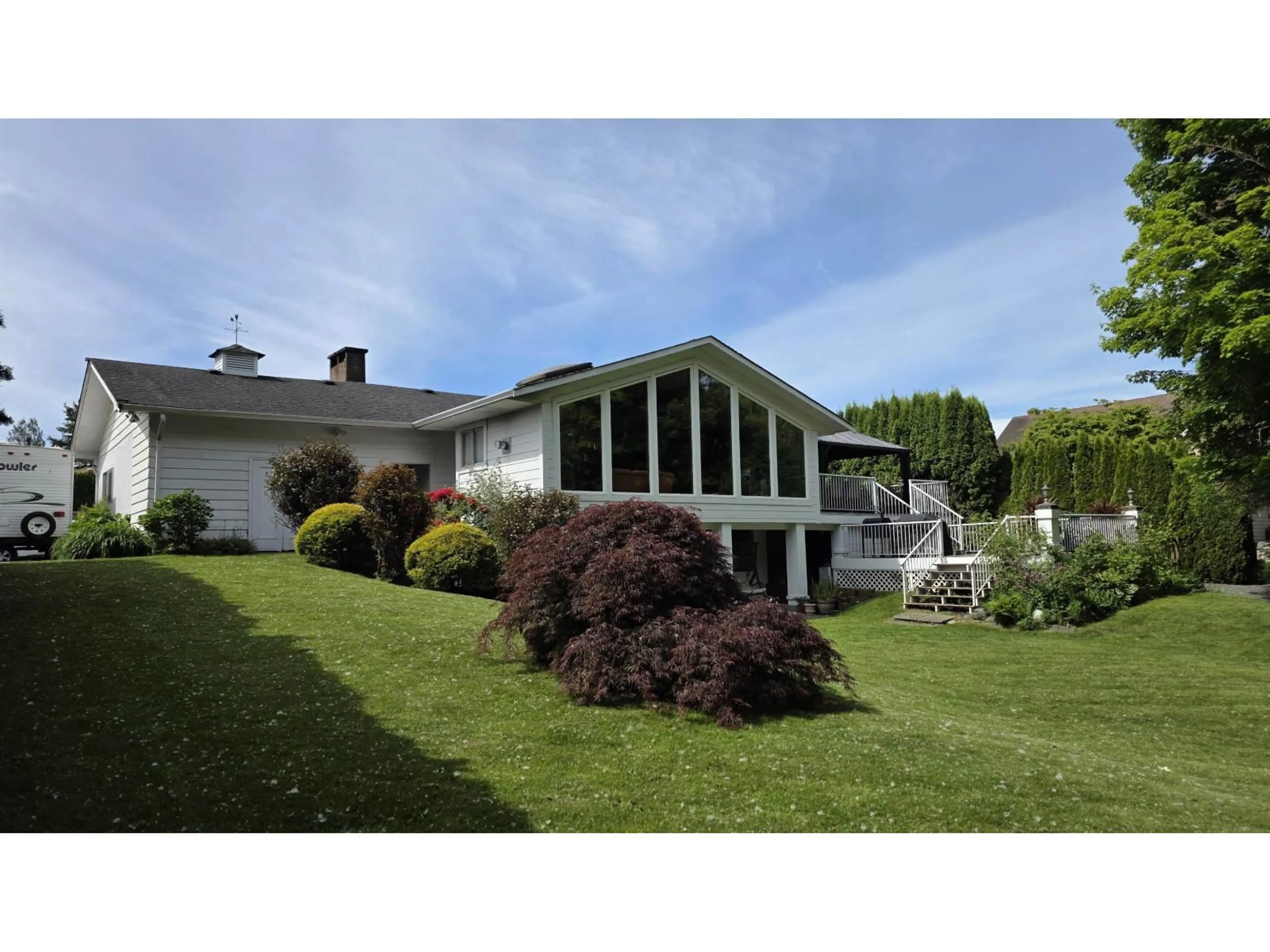 Home with vinyl exterior material, unknown for 45431 WELLS ROAD, Chilliwack British Columbia V2R1H3