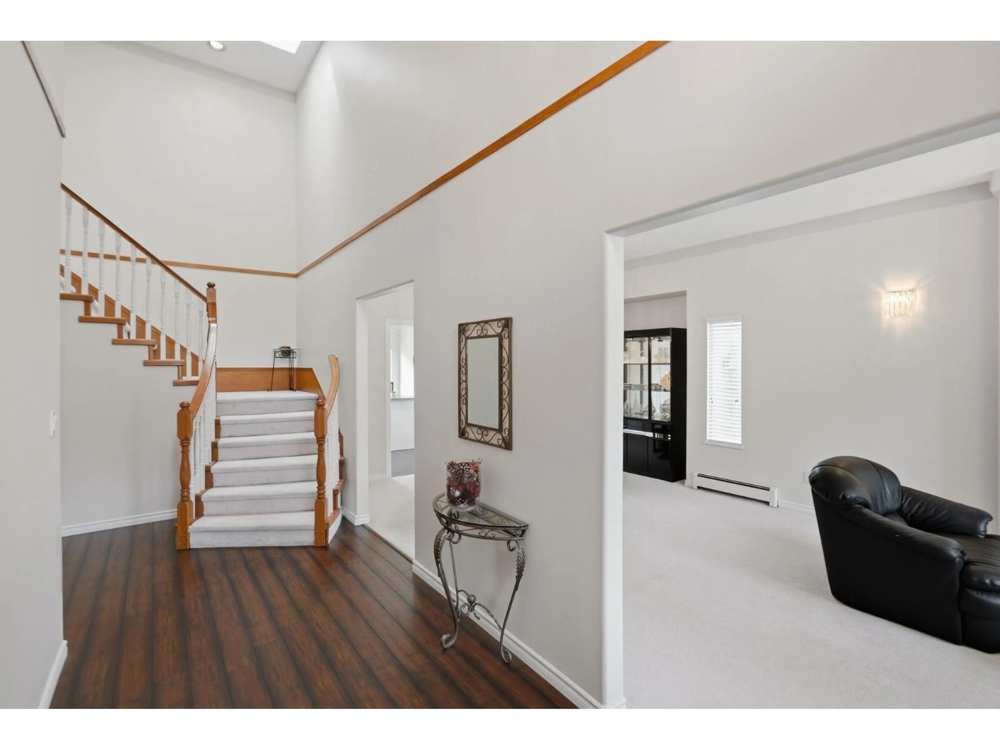 Indoor foyer for 6630 123 STREET, Surrey British Columbia V3W0W1
