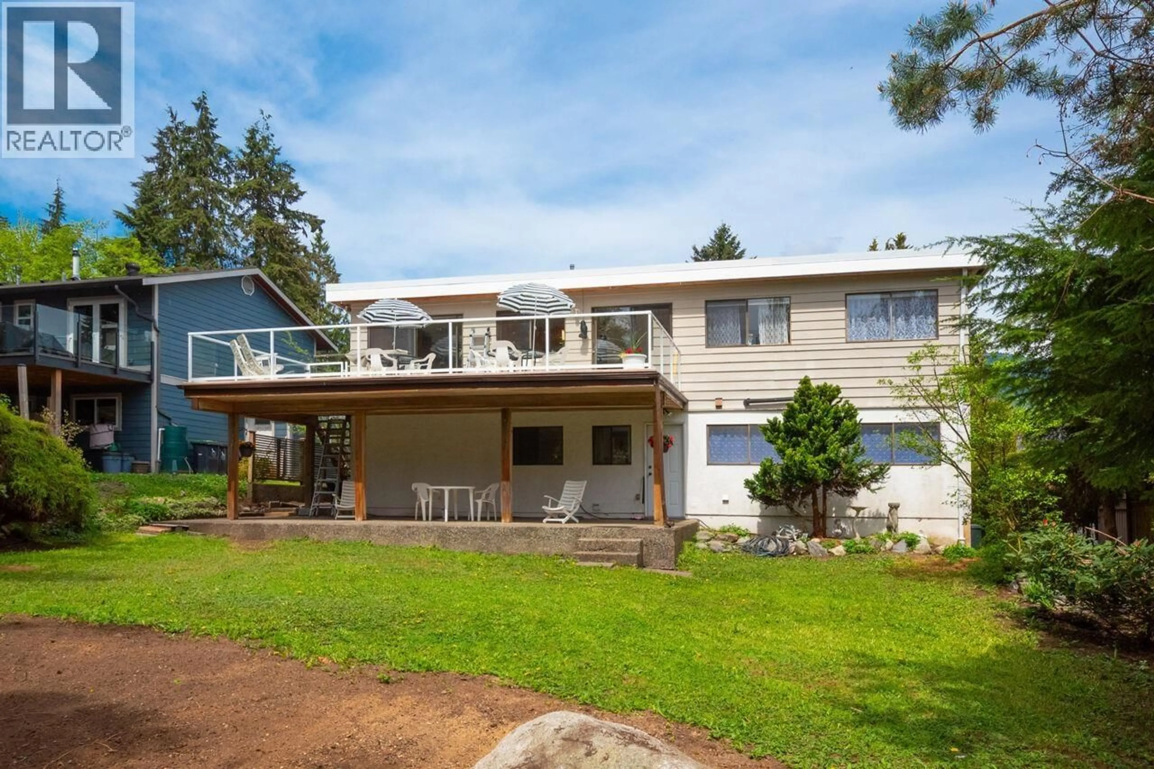 Unknown for 4057 VIOLET STREET, North Vancouver British Columbia V7G1E4