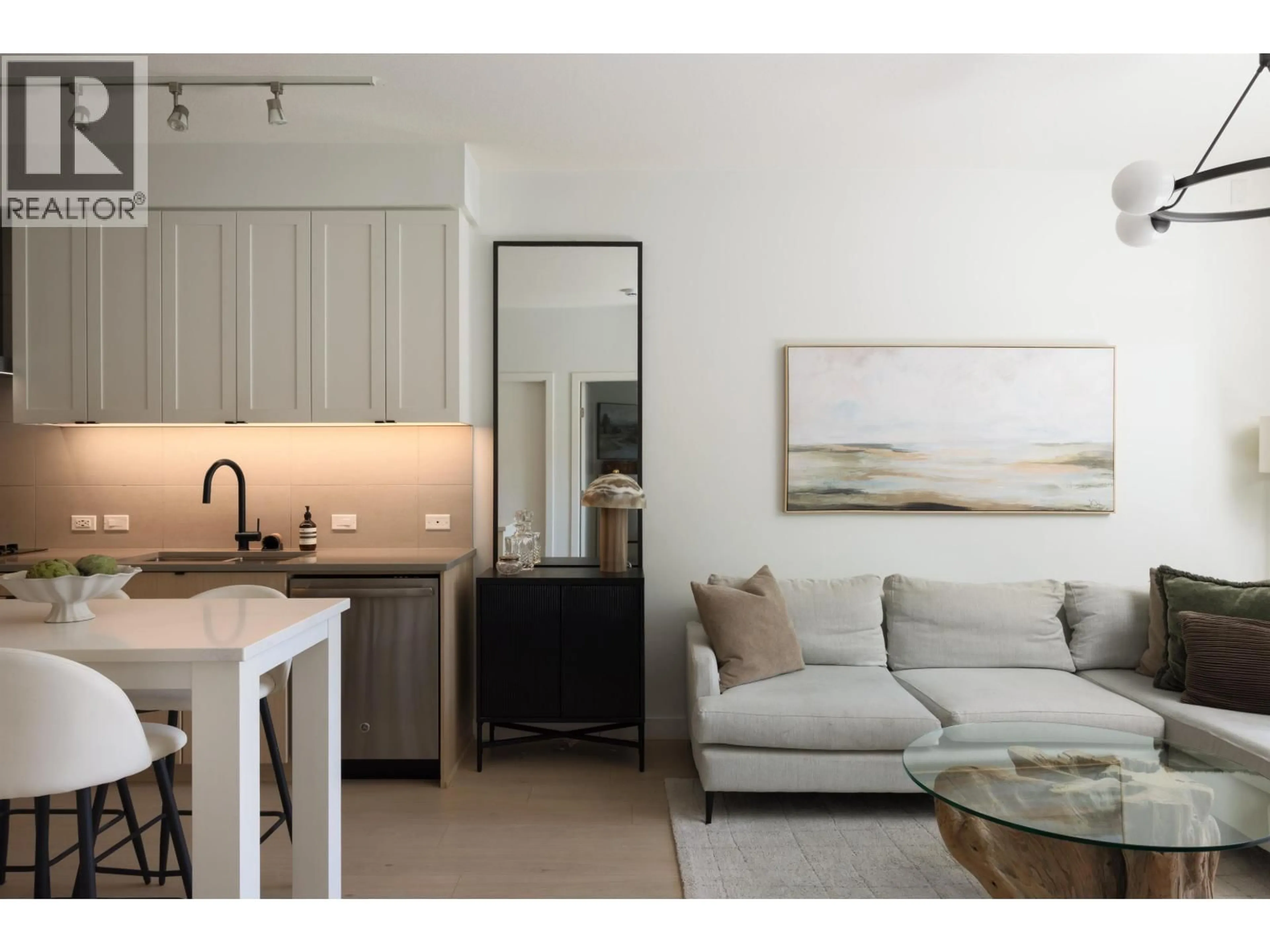 Open concept kitchen, unknown for 106 - 3205 MOUNTAIN HIGHWAY, North Vancouver British Columbia V7K0A3