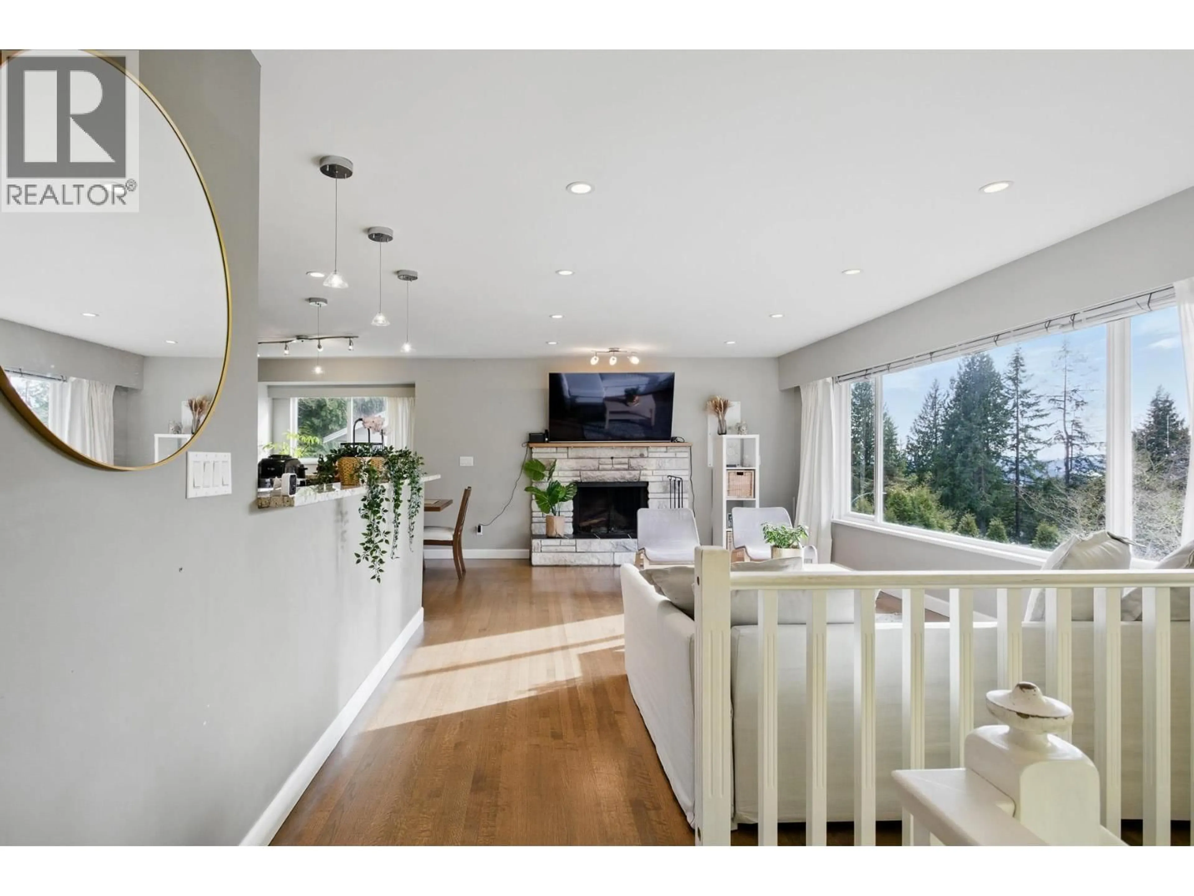 Unknown for 4938 REDONDA DRIVE, North Vancouver British Columbia V7R3J9