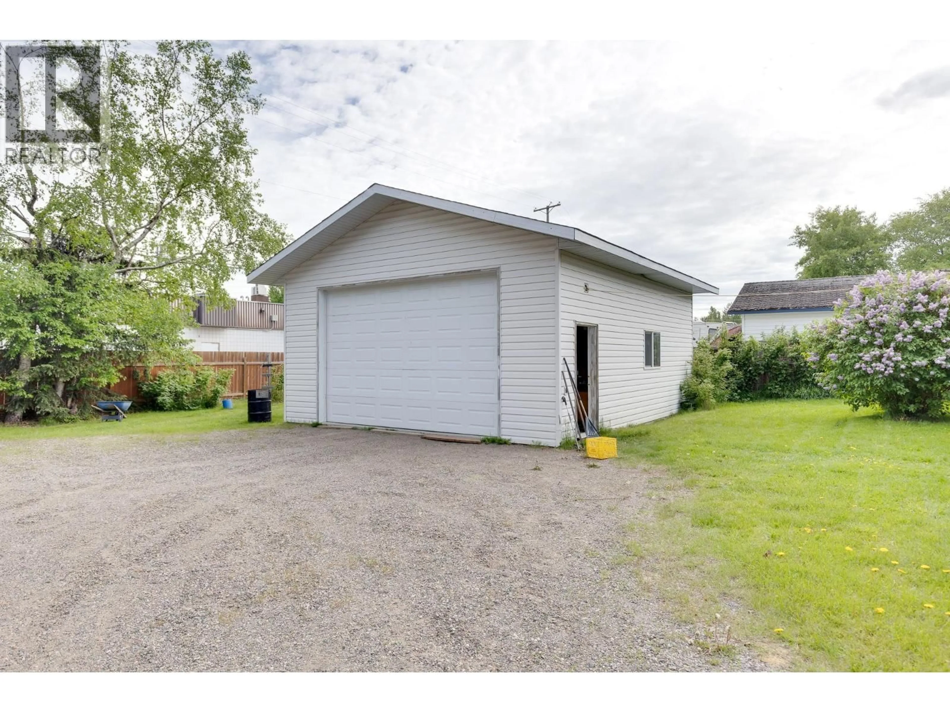 Indoor garage for 3566 HAZEL DRIVE, Prince George British Columbia V2K1Z2