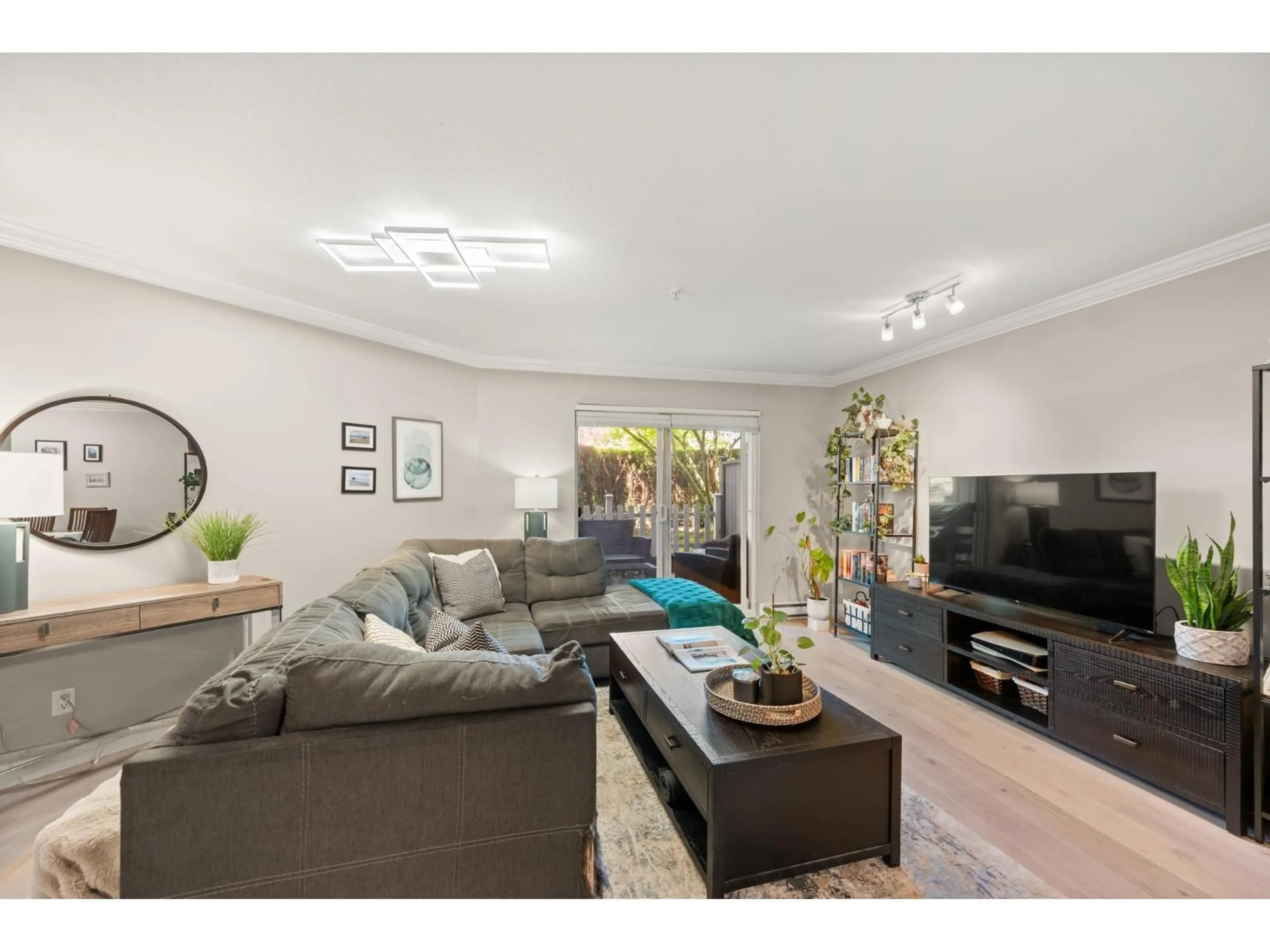 Living room with furniture, unknown for 111 - 19340 65 AVENUE, Surrey British Columbia V4N0A3