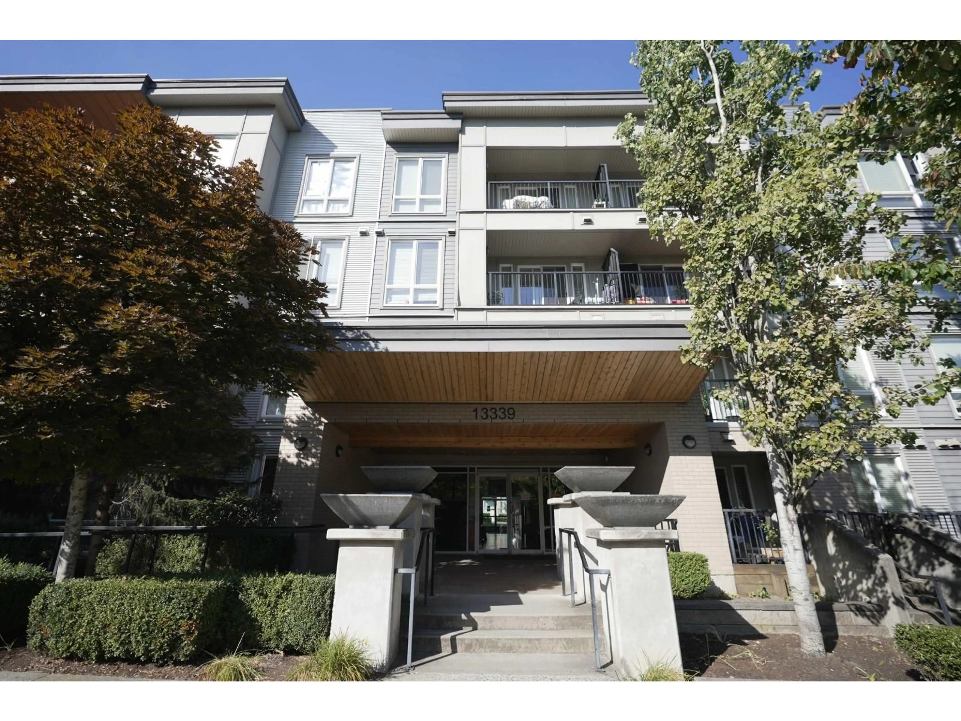 Unknown for 204 - 13339 102A AVENUE AVENUE, Surrey British Columbia V3T0C5