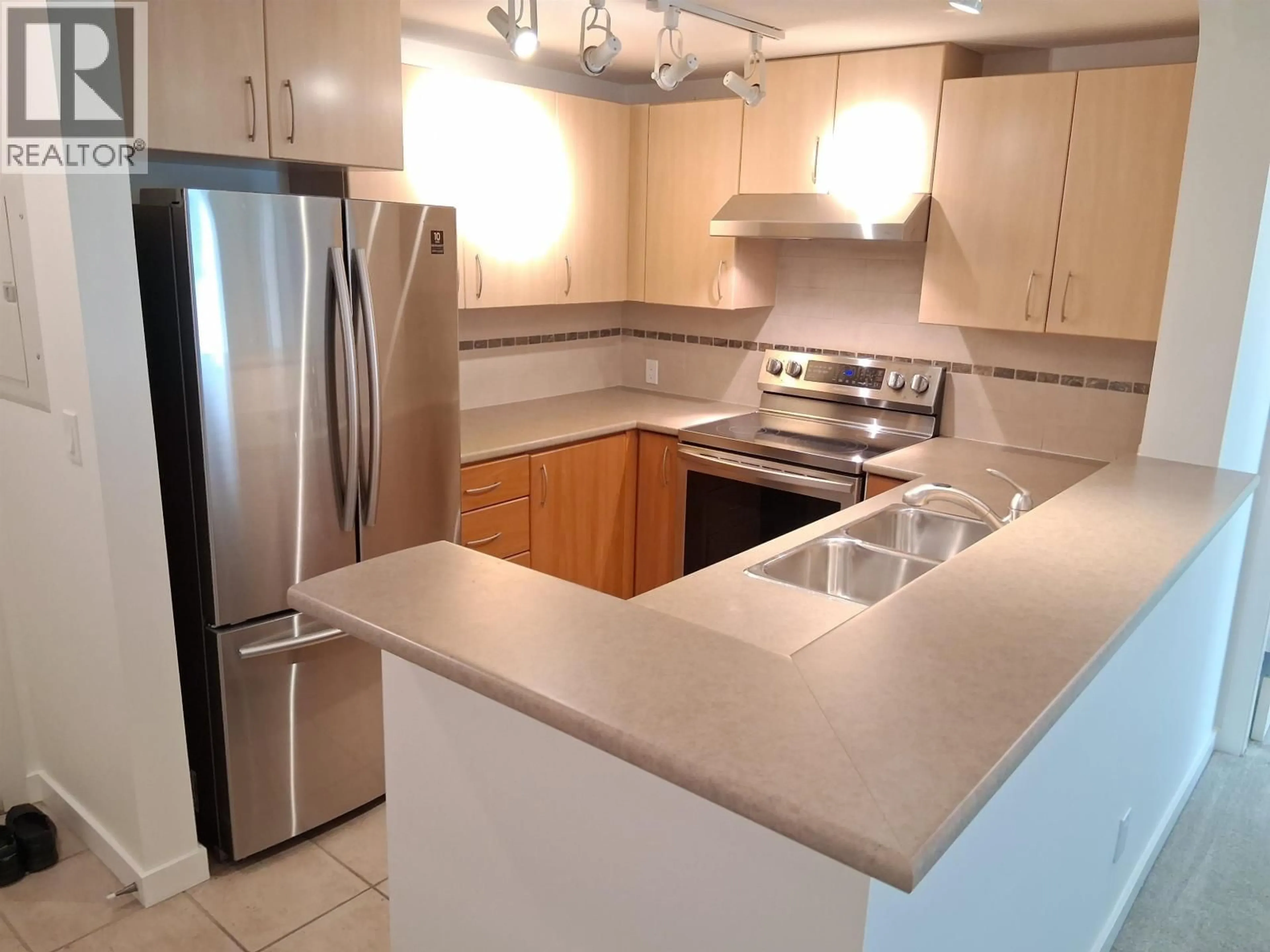 Standard kitchen, ceramic/tile floor for 332 - 5700 ANDREWS ROAD, Richmond British Columbia V7E6N7