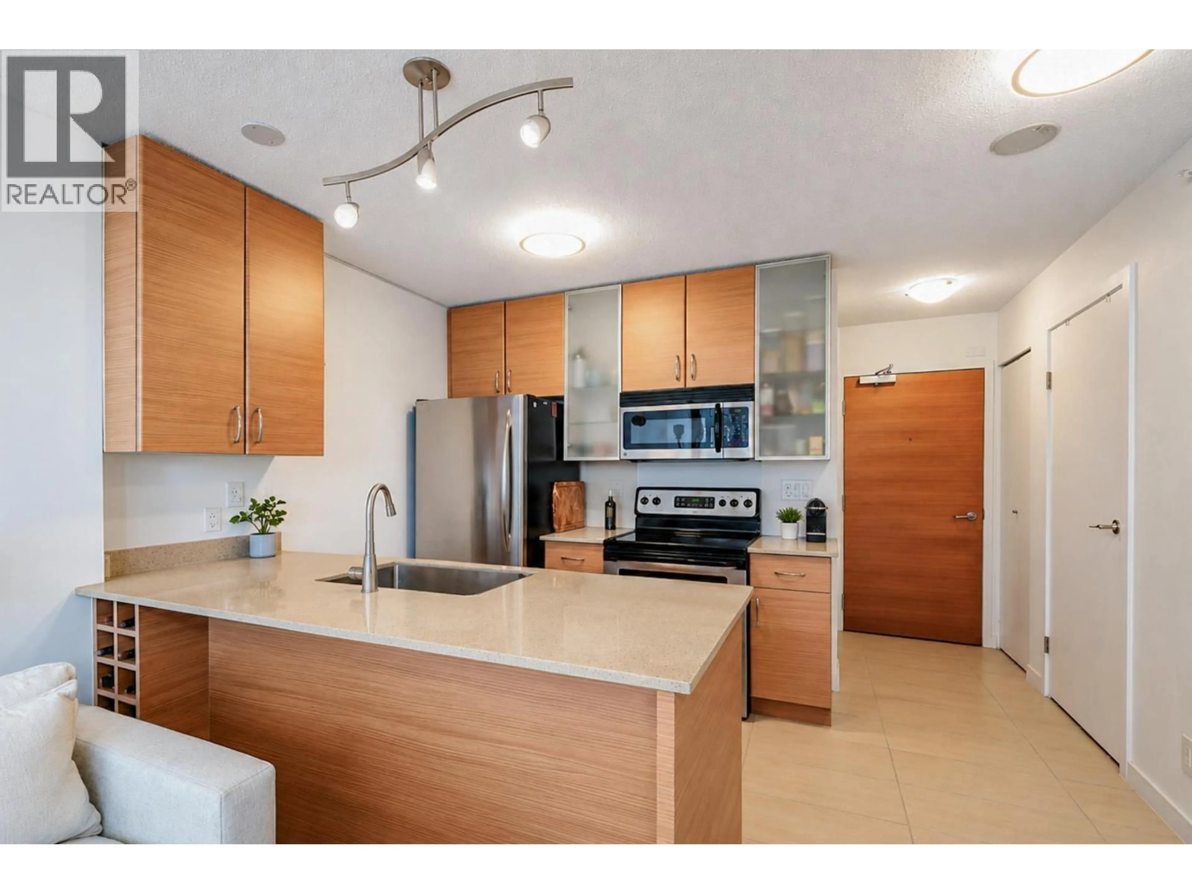 Unknown for 1405 - 909 MAINLAND STREET, Vancouver British Columbia V6B1S3