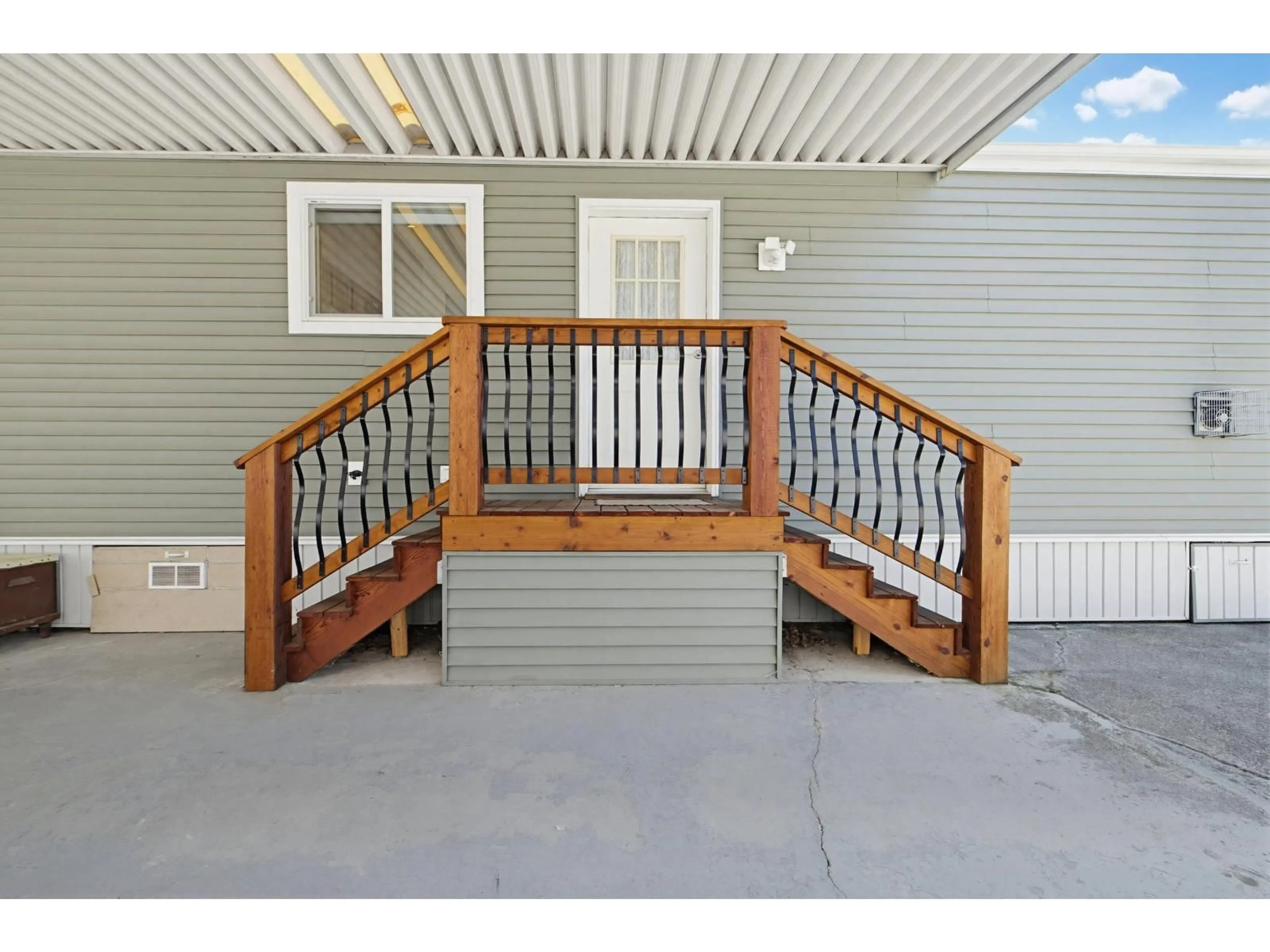 Unknown for 250 - 27111 0 AVENUE, Langley British Columbia V4W2T6