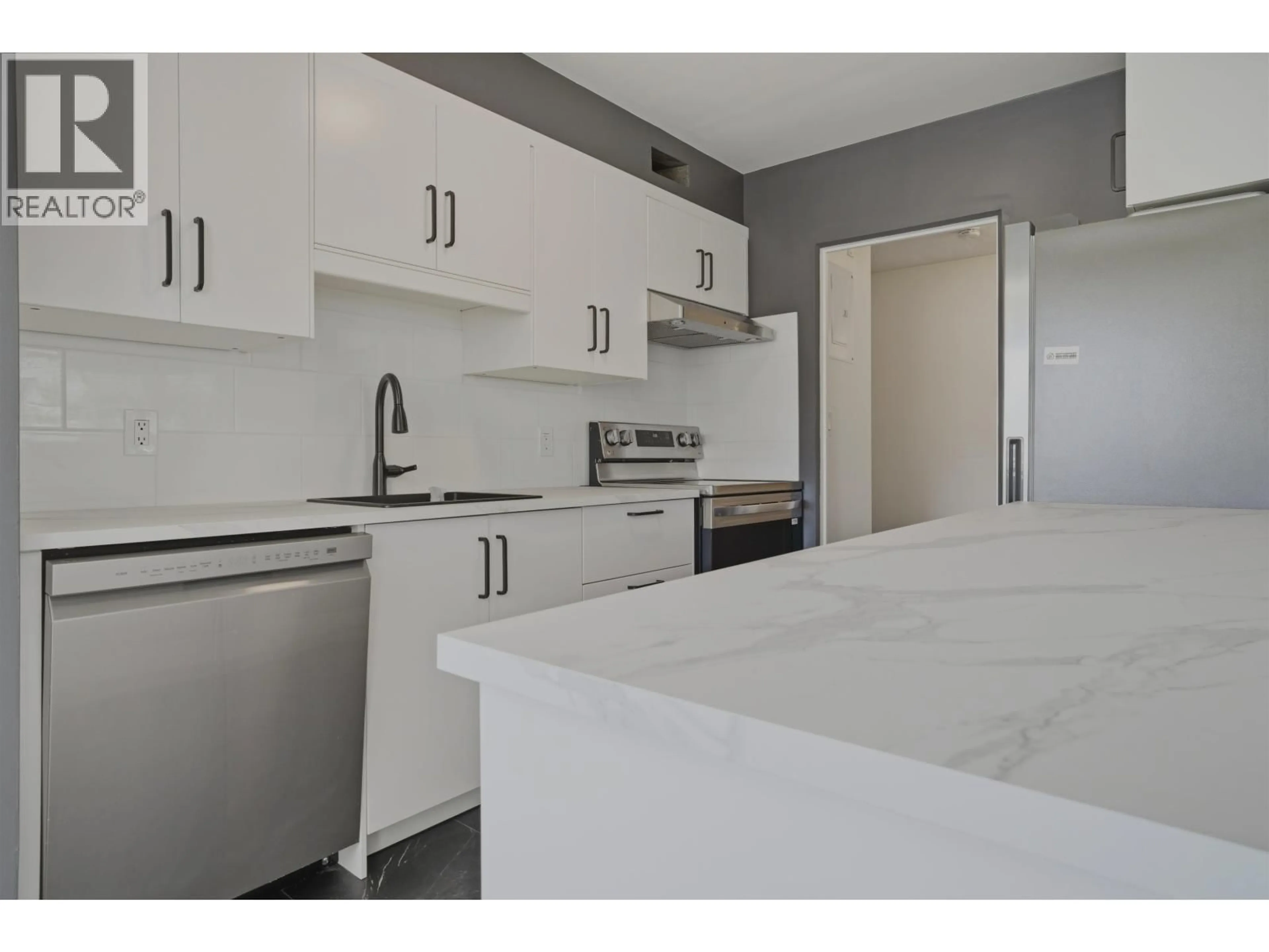 Standard kitchen, unknown for 9 - 48 LEOPOLD PLACE, New Westminster British Columbia V3L2C6