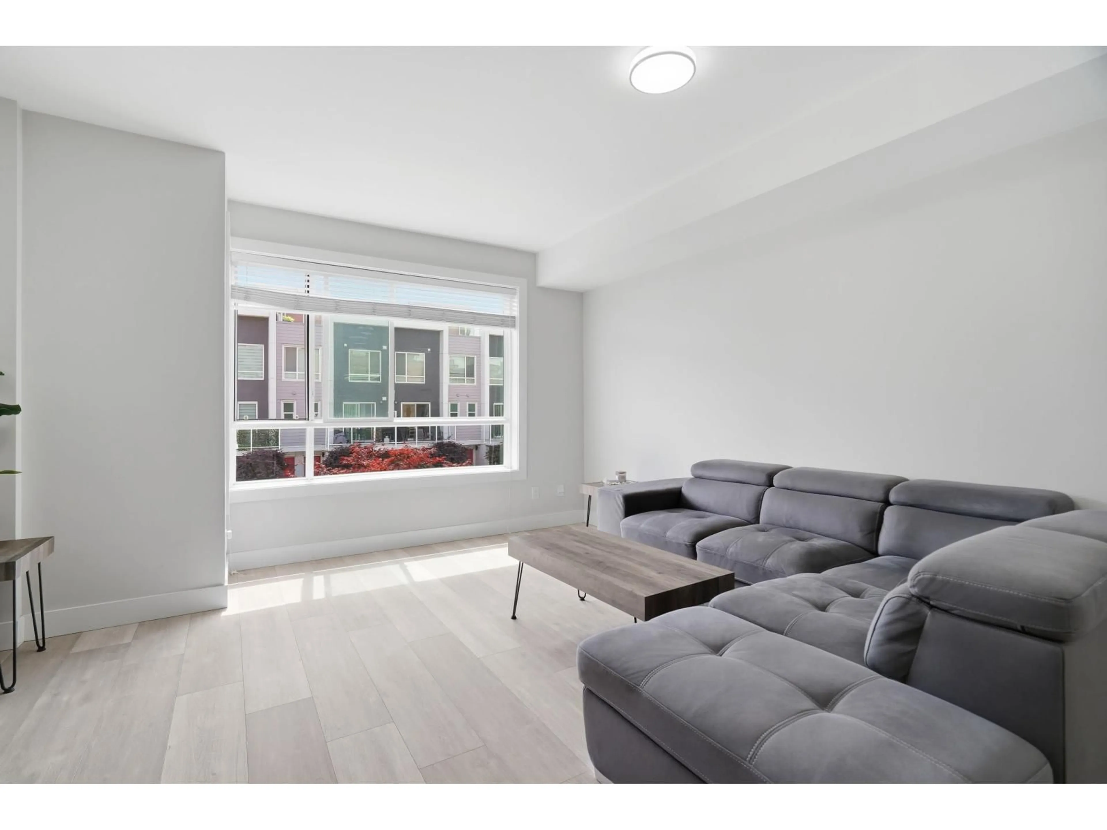 Living room with furniture, unknown for 14 - 19631 55A AVENUE, Langley British Columbia V3A3X1
