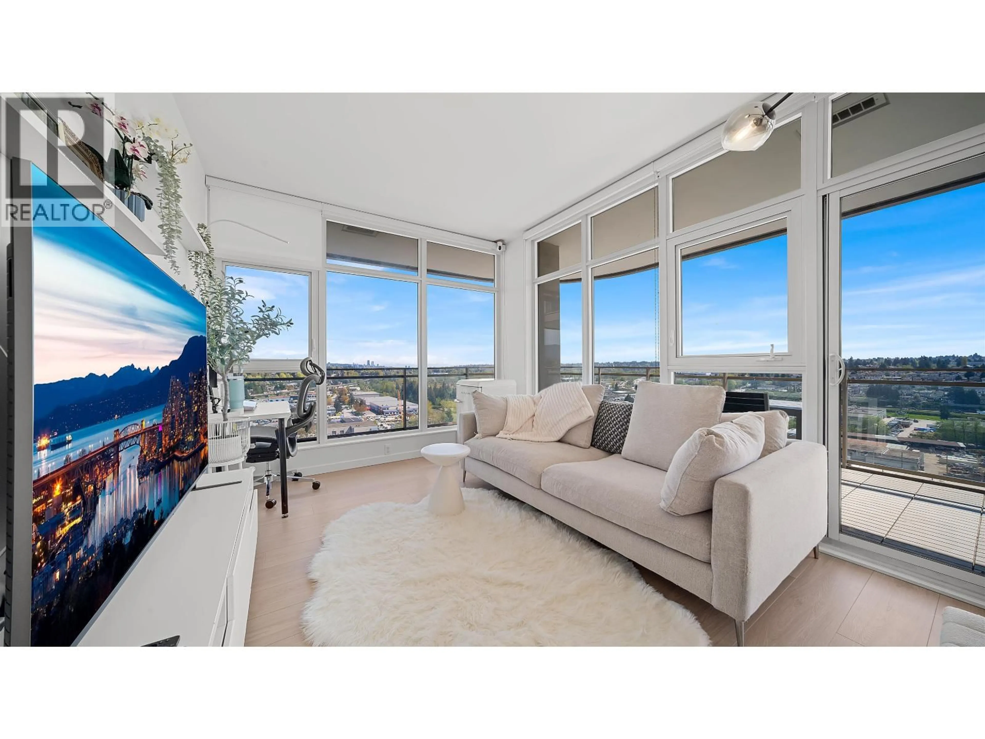 Living room with furniture, unknown for 1805 - 5333 GORING STREET, Burnaby British Columbia V5B0B6