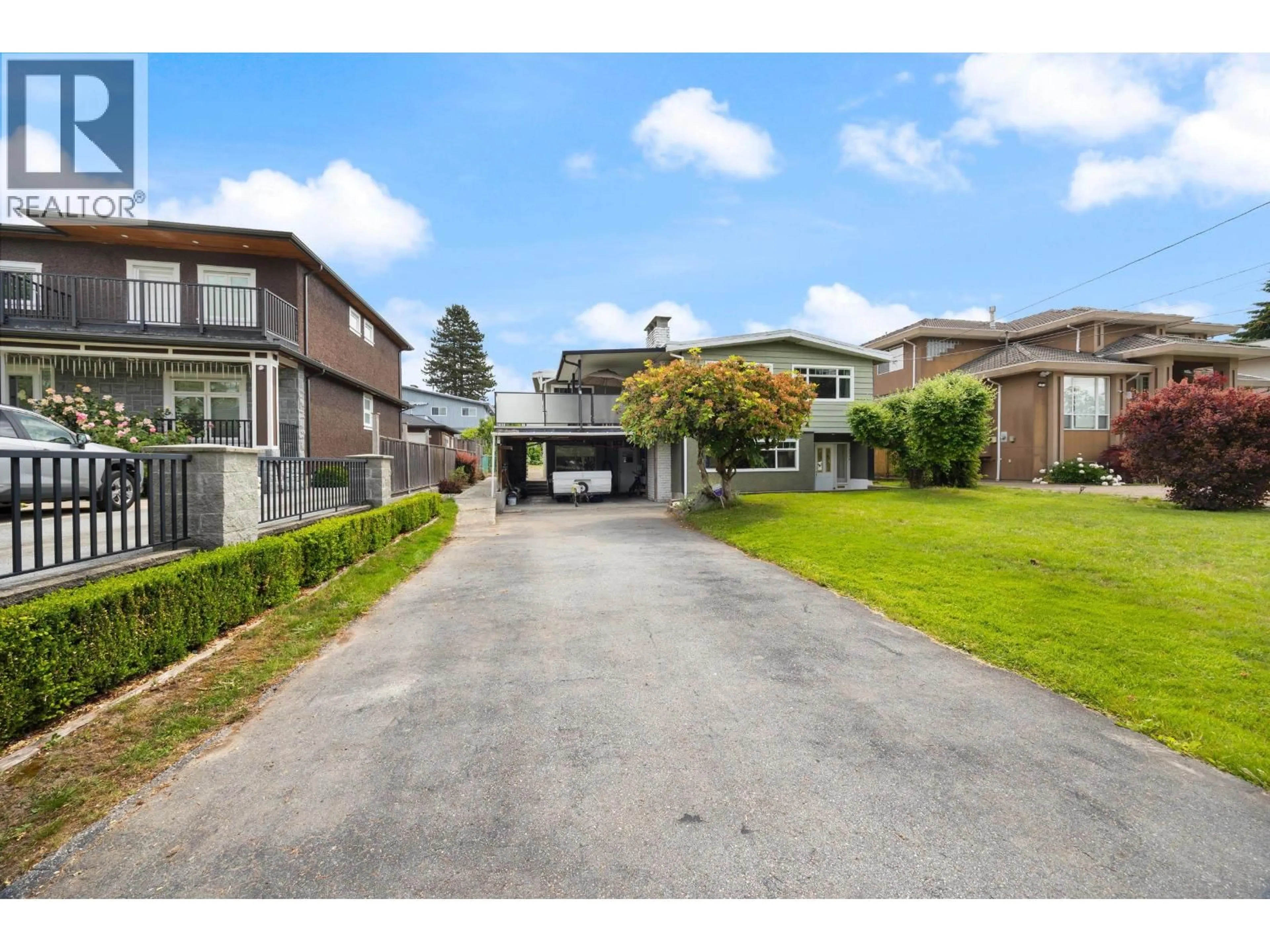 A pic from outside/outdoor area/front of a property/back of a property/a pic from drone, street for 1530 SHERLOCK AVENUE, Burnaby British Columbia V5A2M8