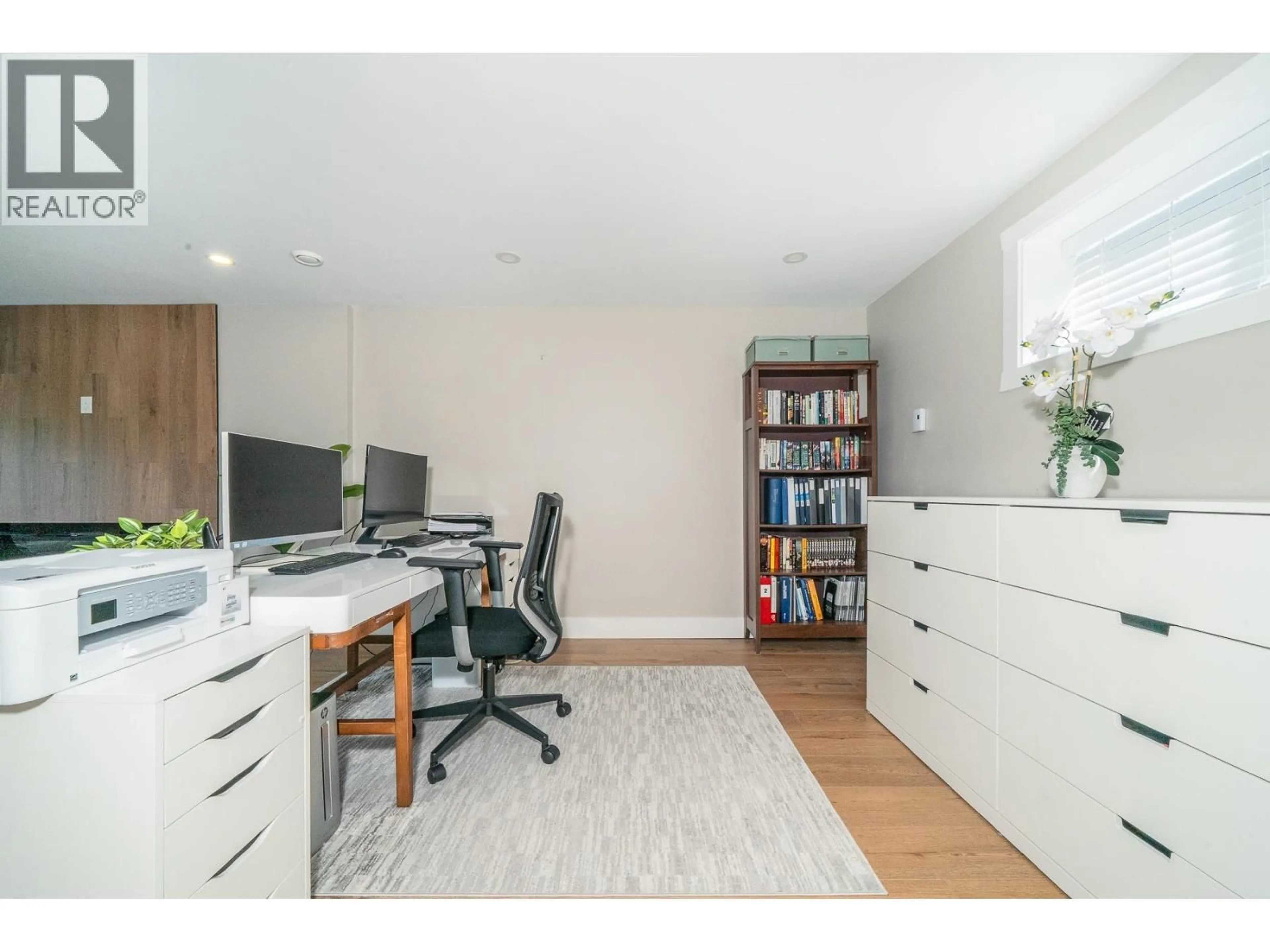 A pic of a room for 880 JEFFERSON AVENUE, West Vancouver British Columbia V7T2A4