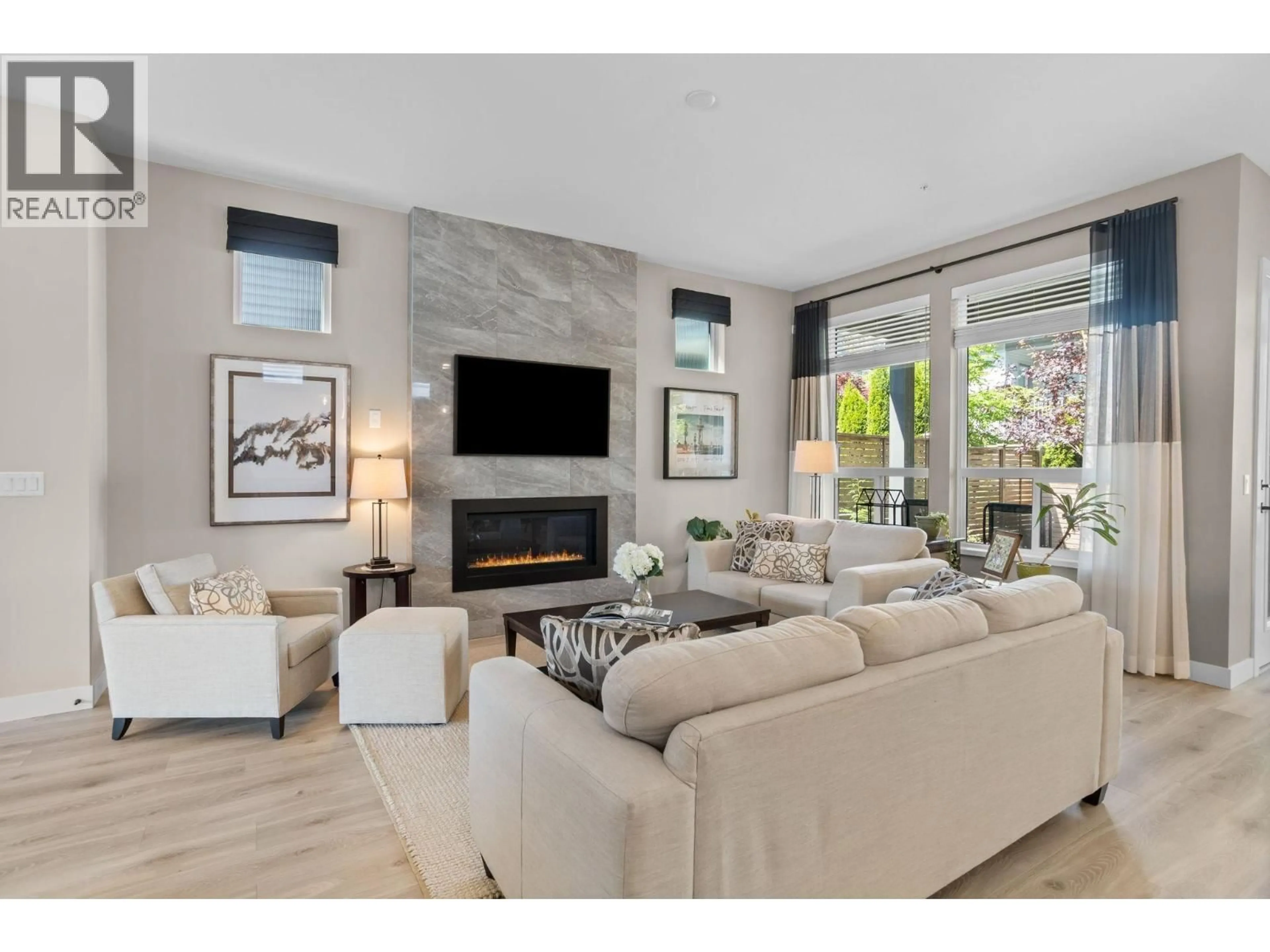 Living room with furniture, unknown for 23193 113 AVENUE, Maple Ridge British Columbia V2X4K6