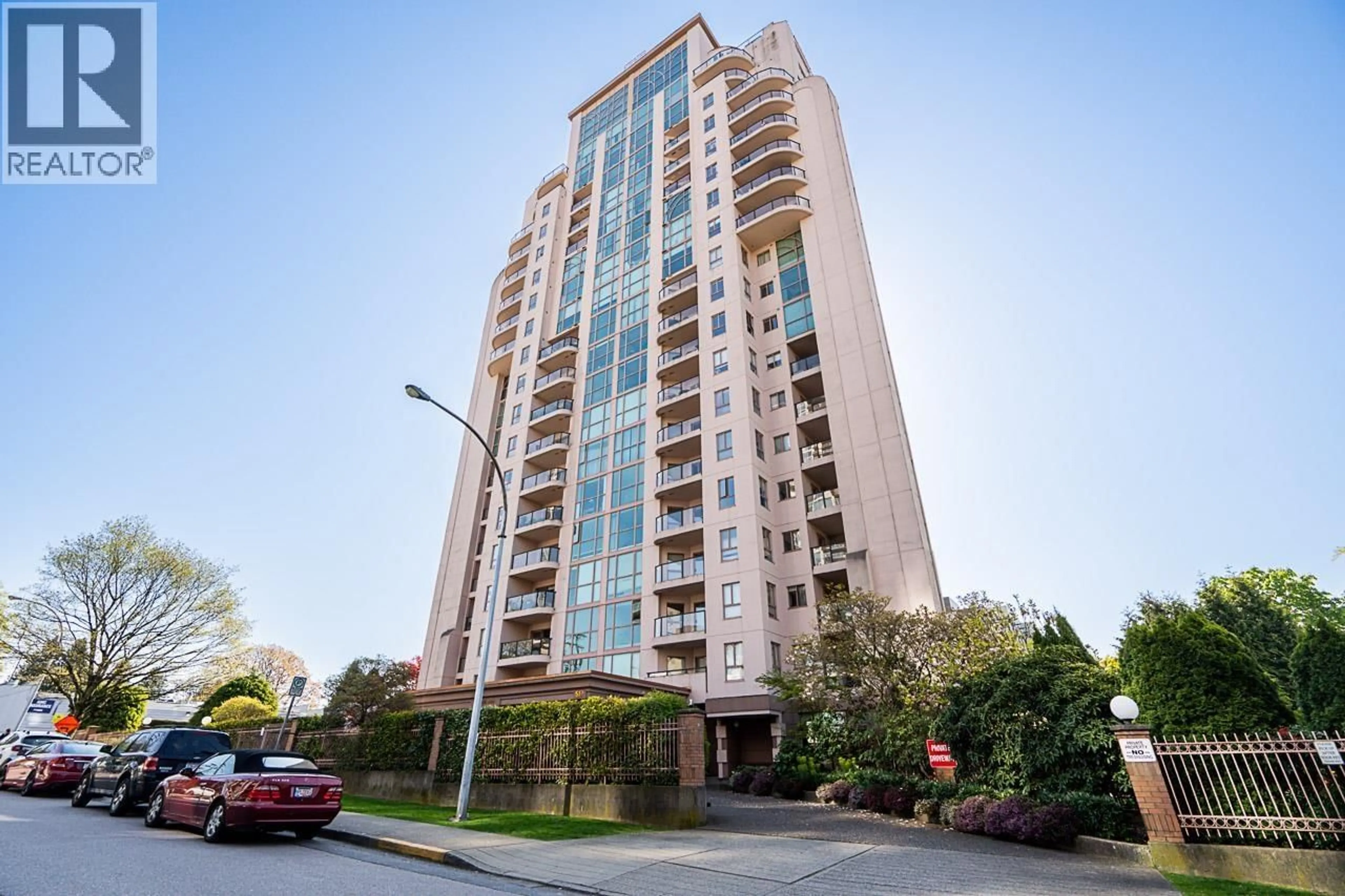 Indoor foyer for 1904 - 612 FIFTH AVENUE, New Westminster British Columbia V3M1X5